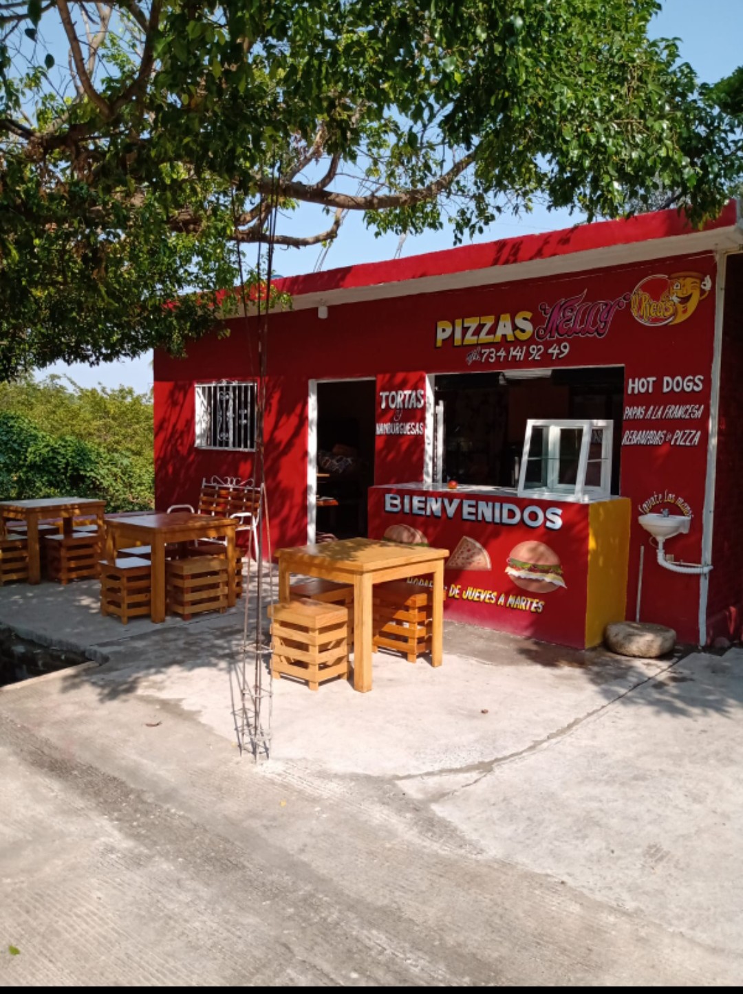 PIZZAS NELLY image 4