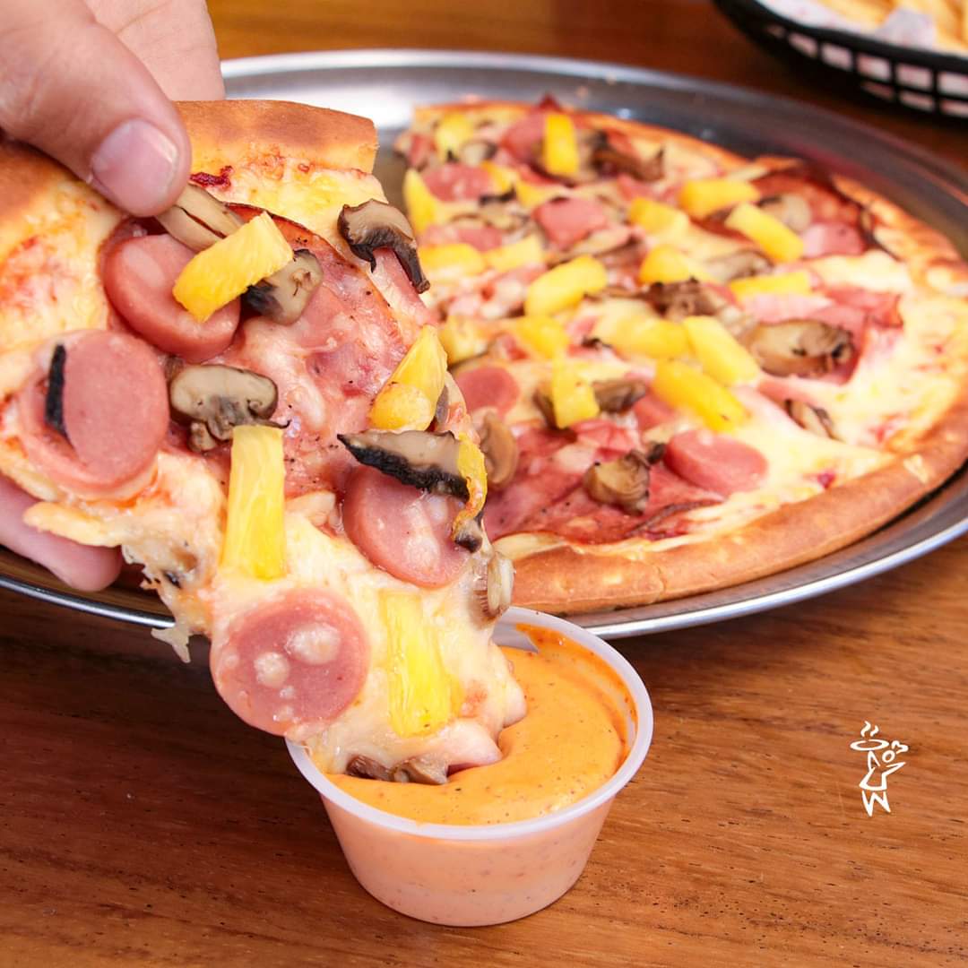 Amareto's Pizza Jamay image 4