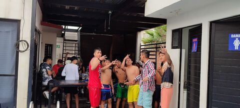 HOLBOX DRINK Pool Party image 5