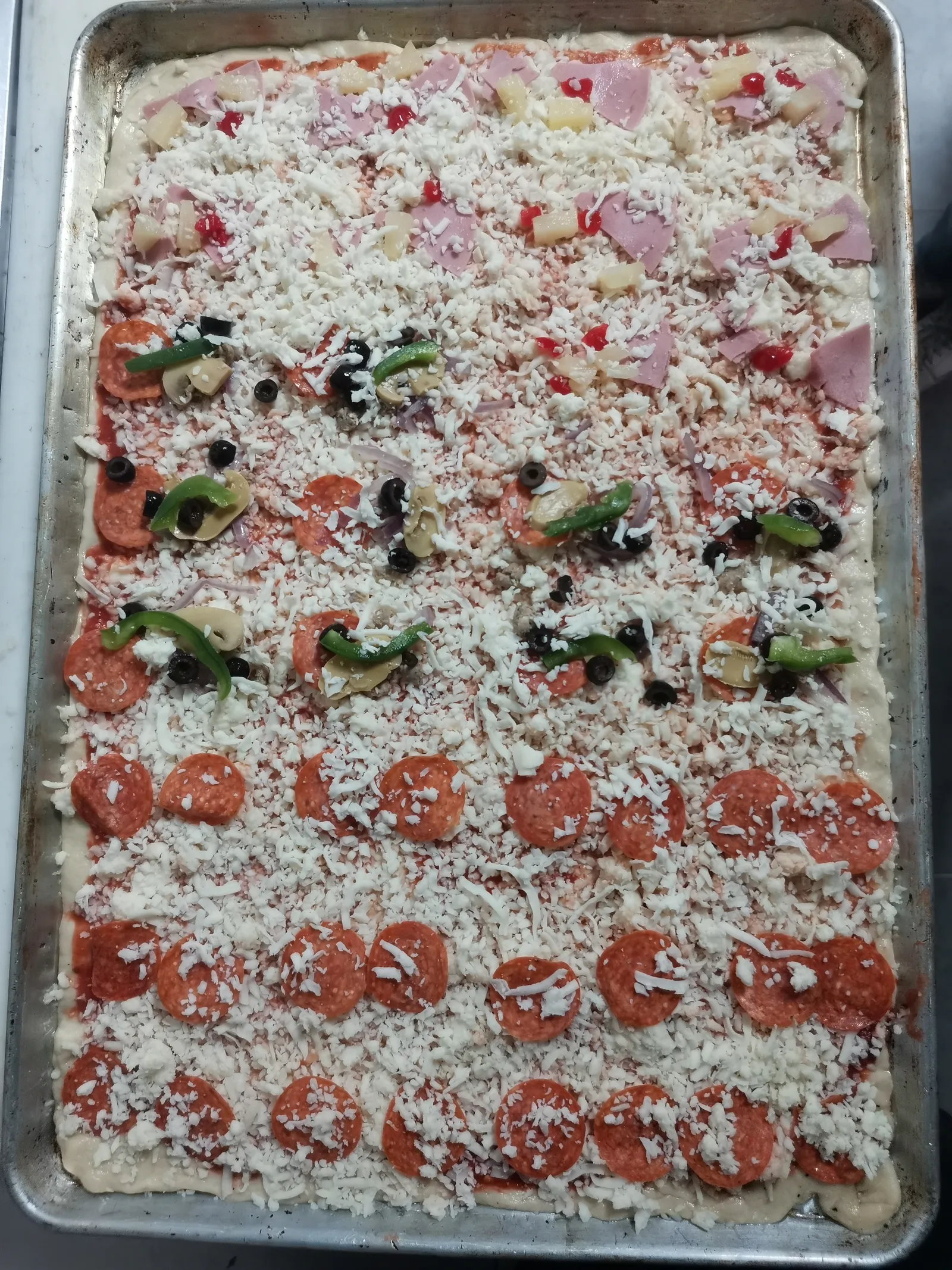 Pizzaroni pizza image 6