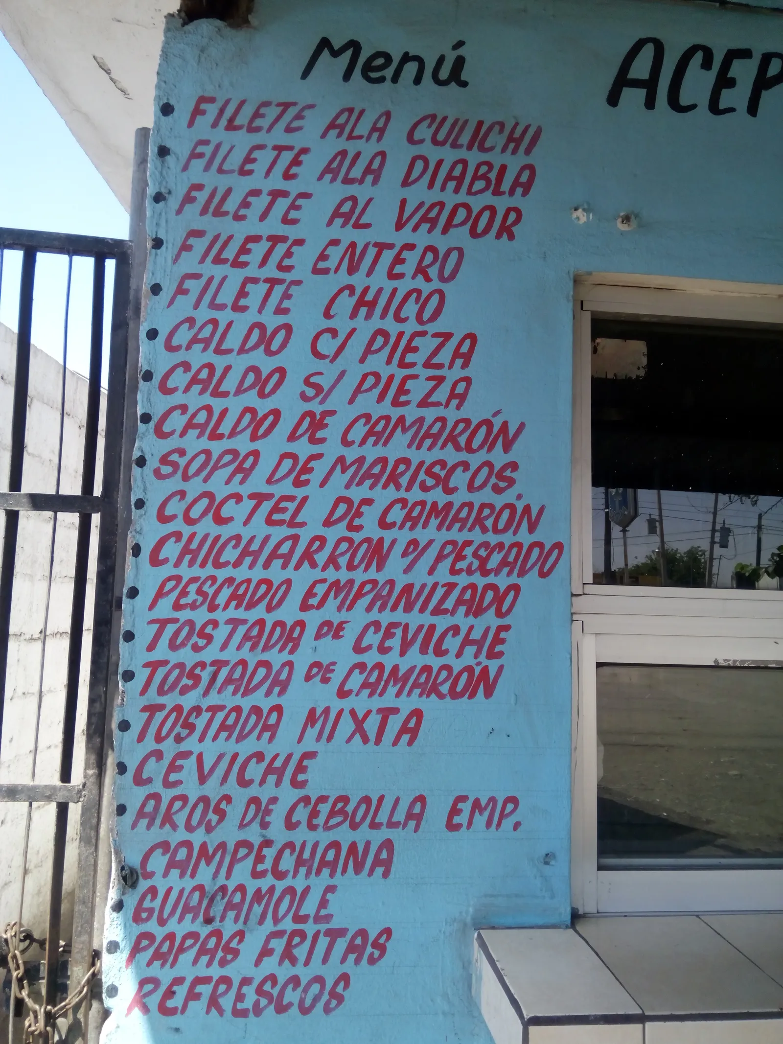 PESCADERIA EL DELFIN image 10