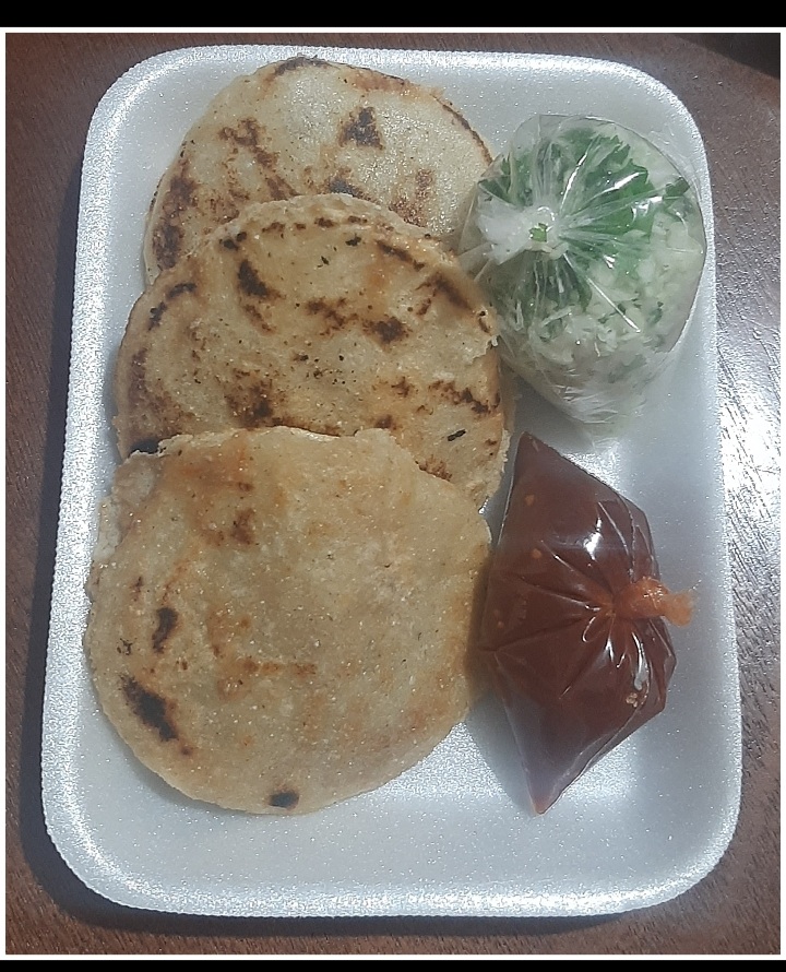 Antojitos "Puesto Escondido" image 6