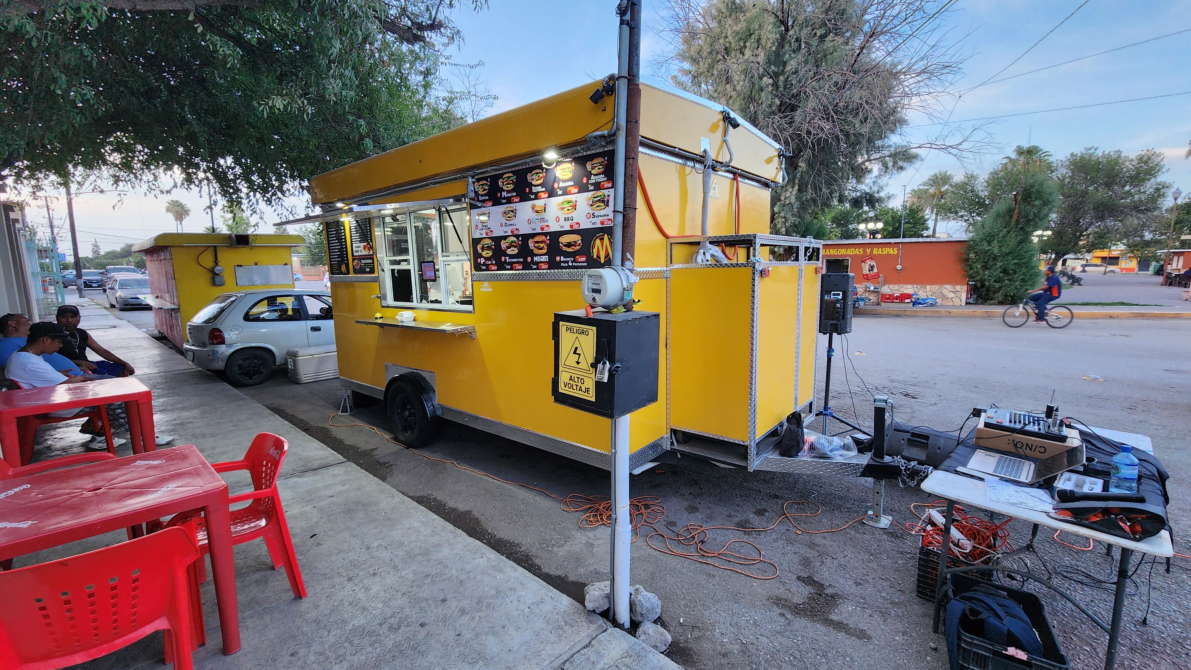 Hamburguesas Montes Express Palau image 1