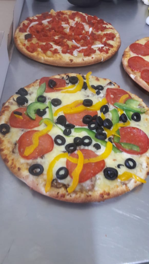 Alinne pizza image 6