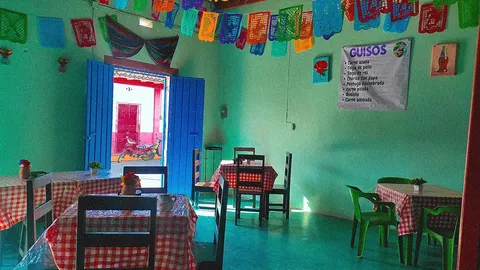LA CHALUPA image 2