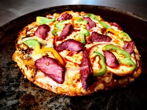 Ruben's PIZZA image 2