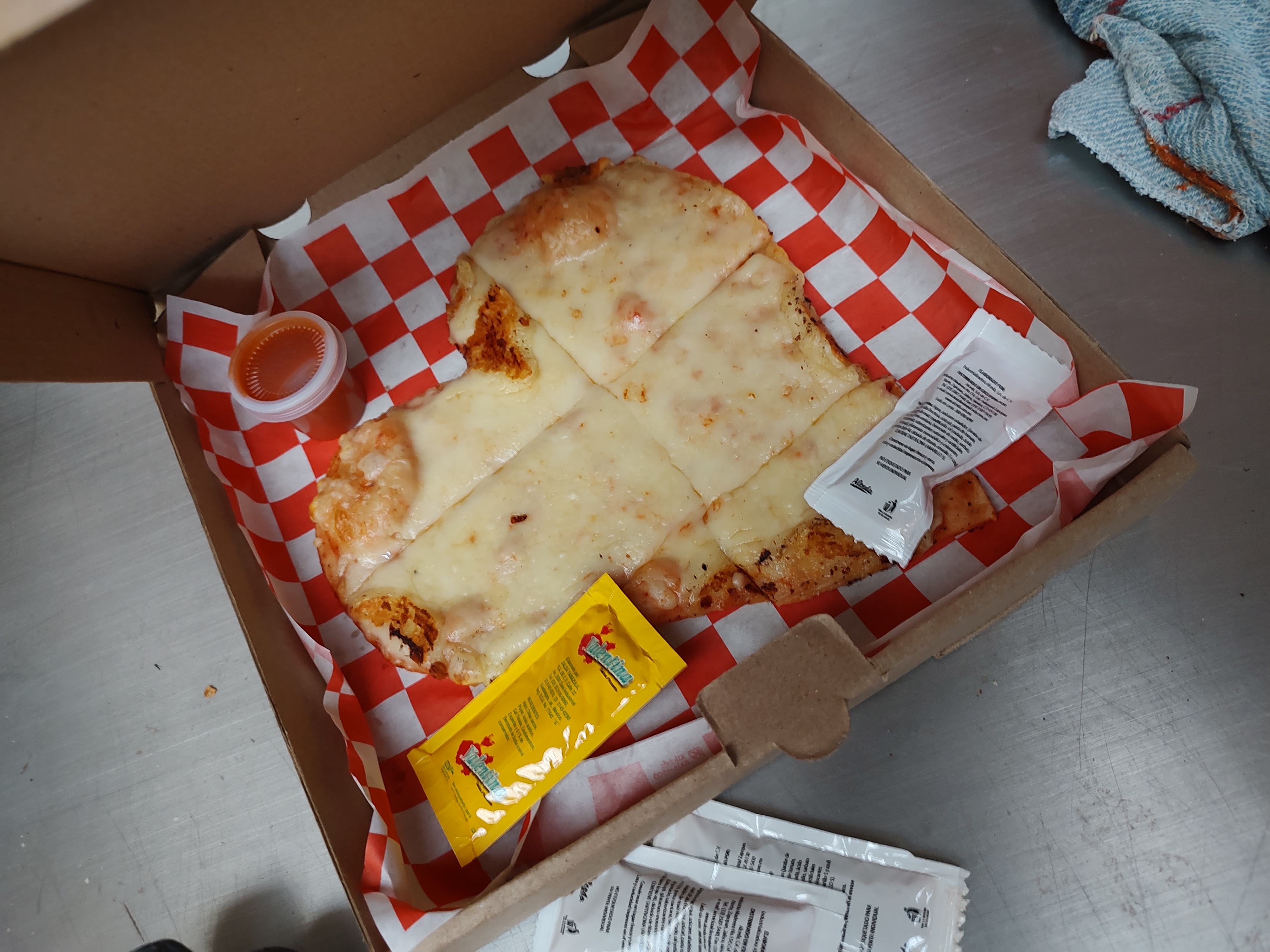 Ruben's PIZZA image 8