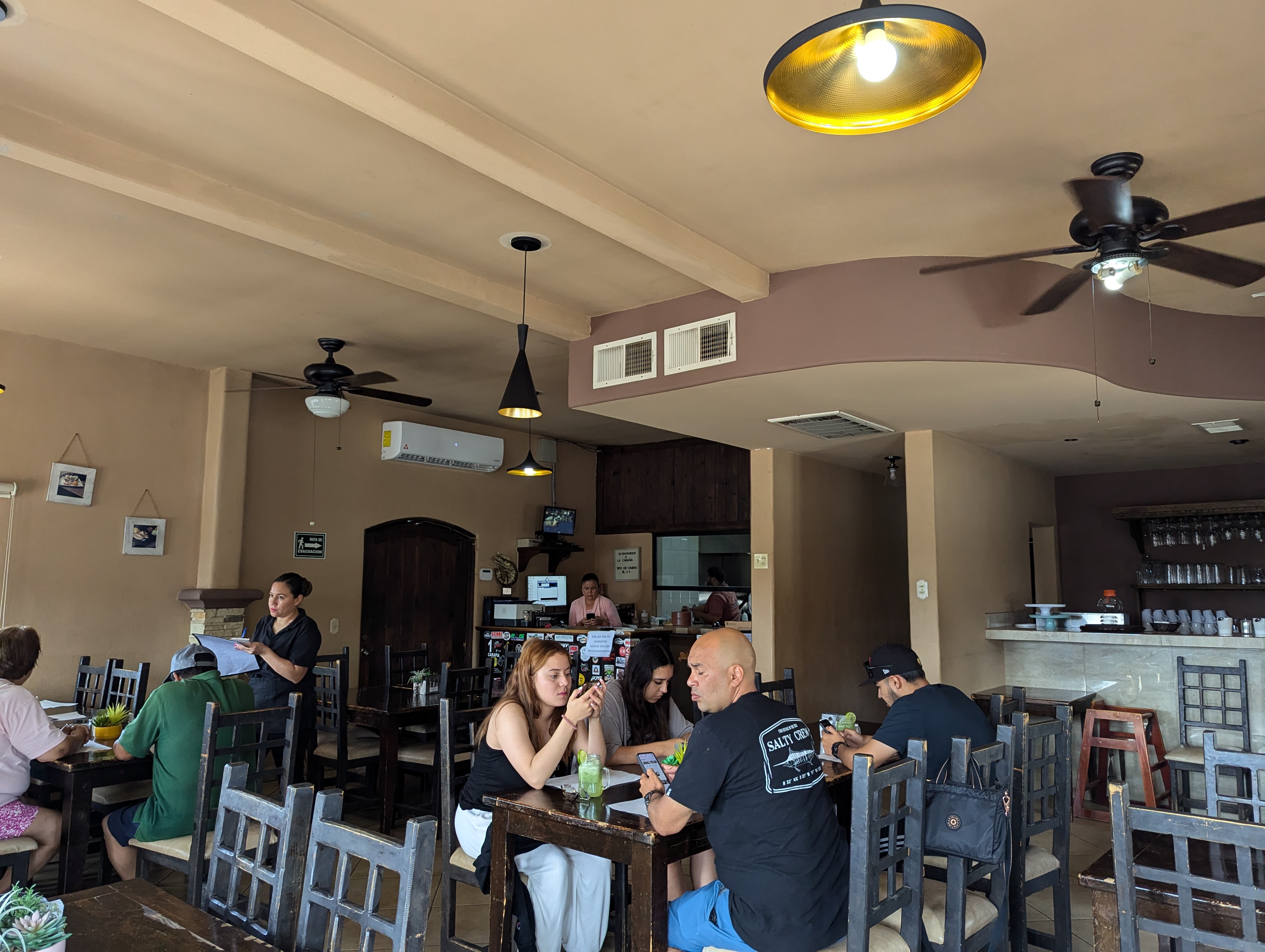 La Cabaña Restaurant image 4