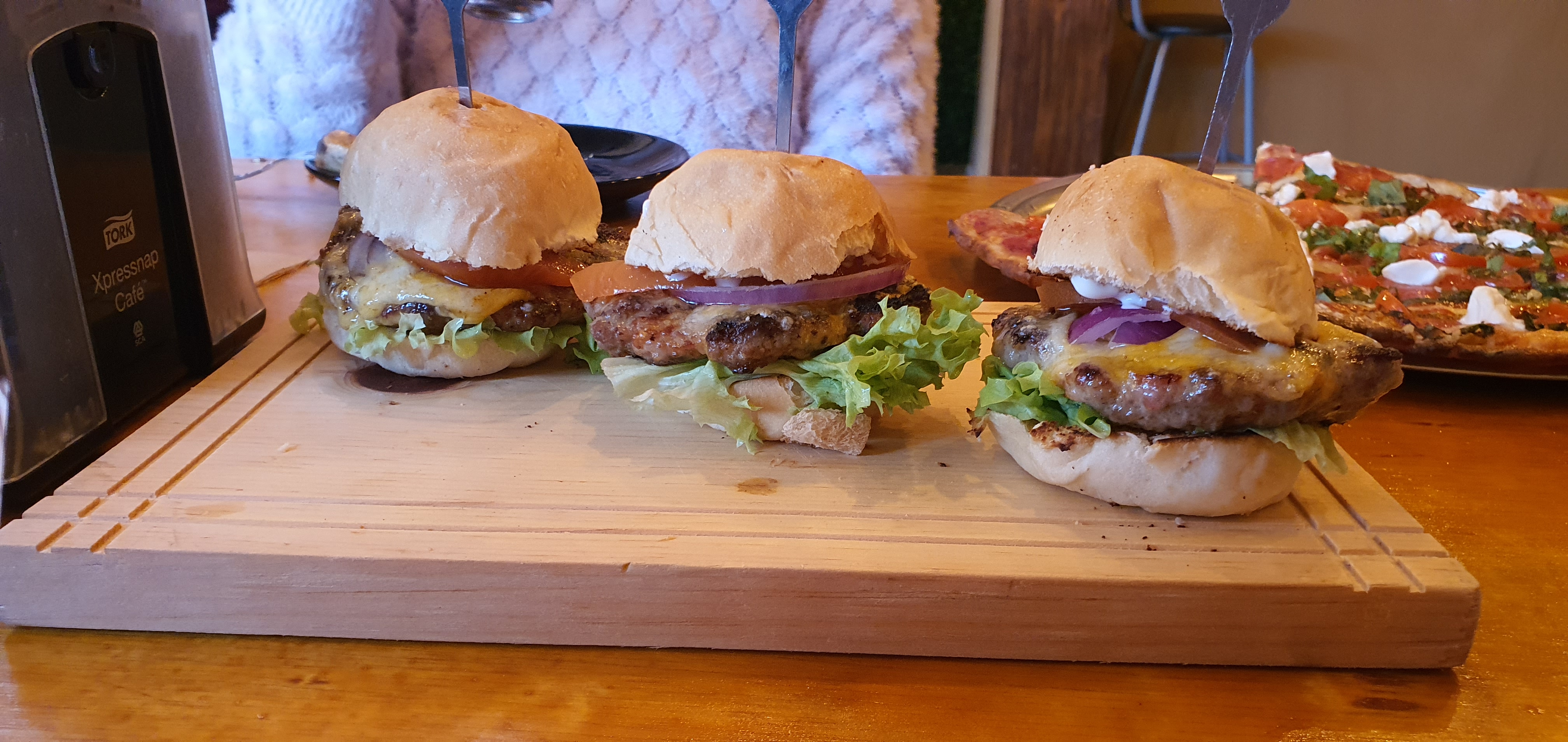 Love Breakfast Pizzas & Wings image 4