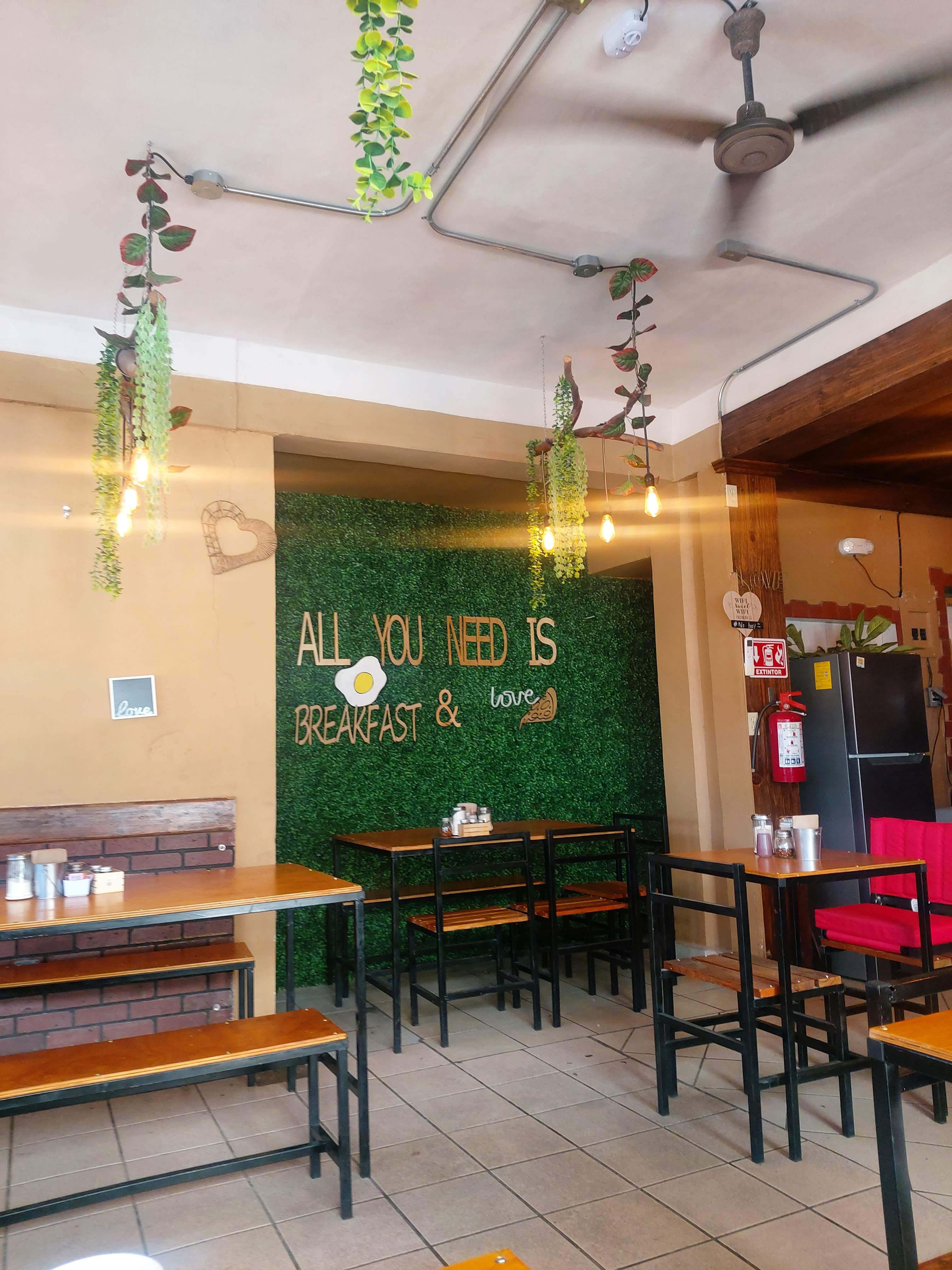 Love Breakfast Pizzas & Wings image 9