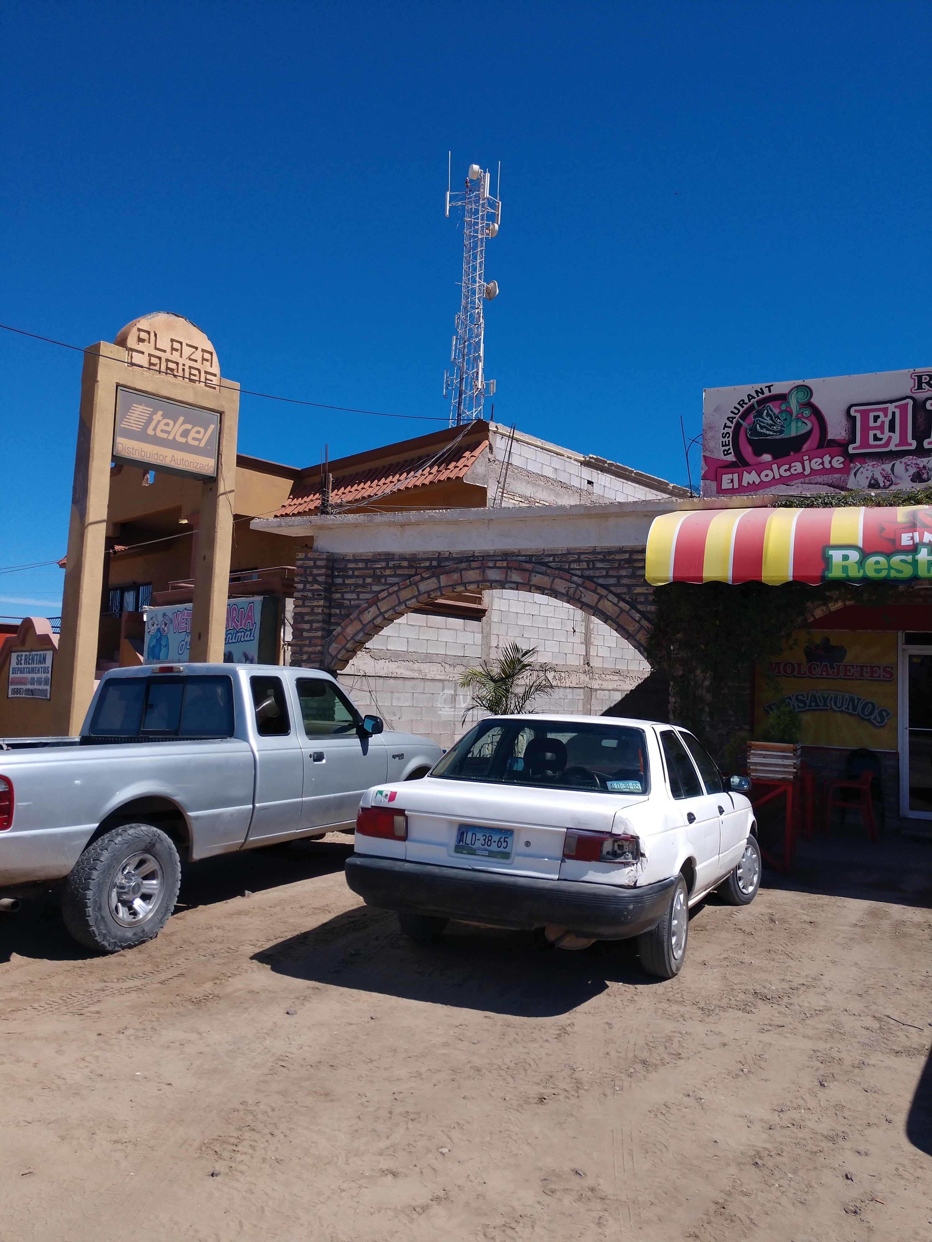 El Molcajete rest image 1