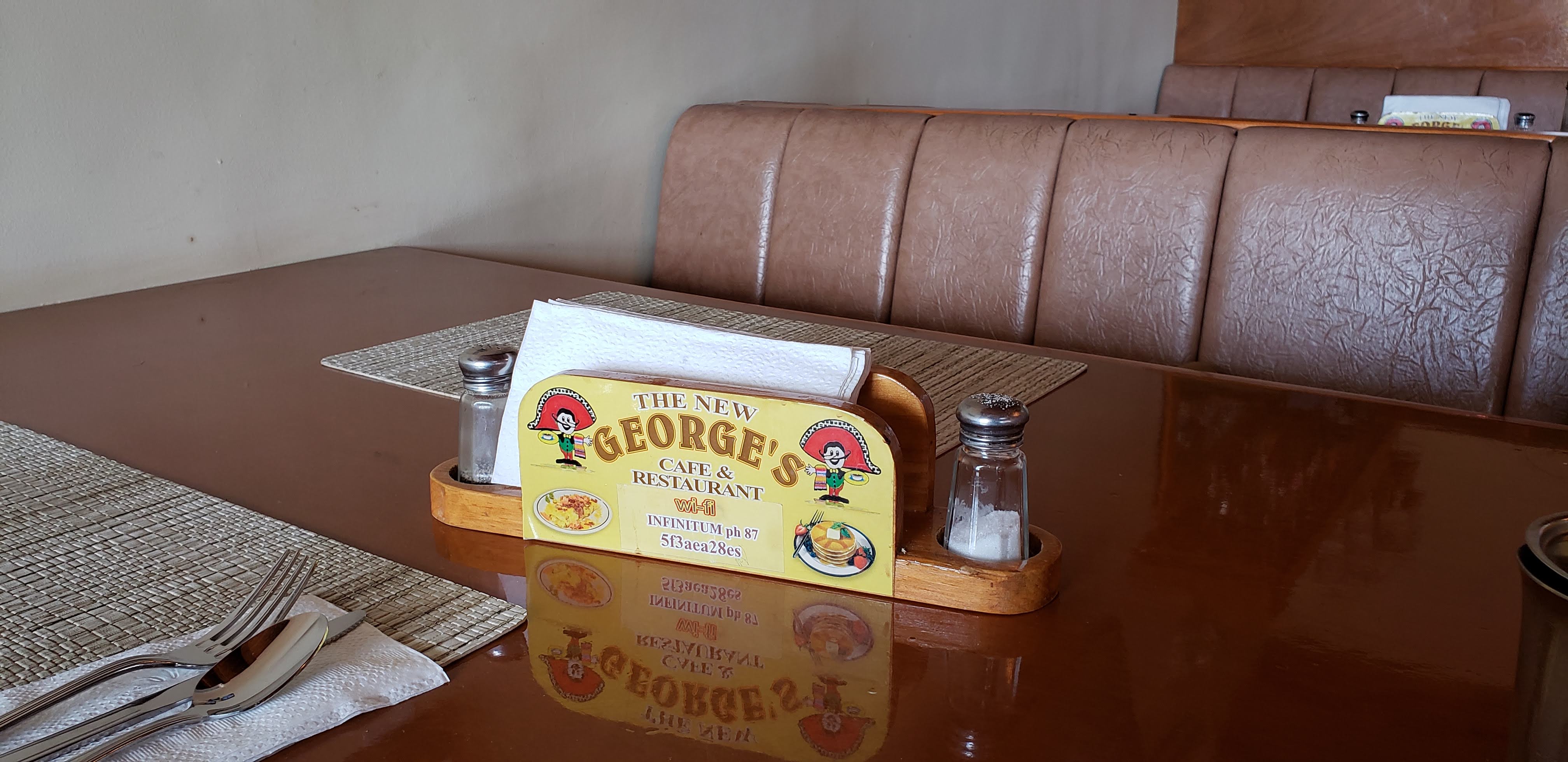 New George´s Café image 7