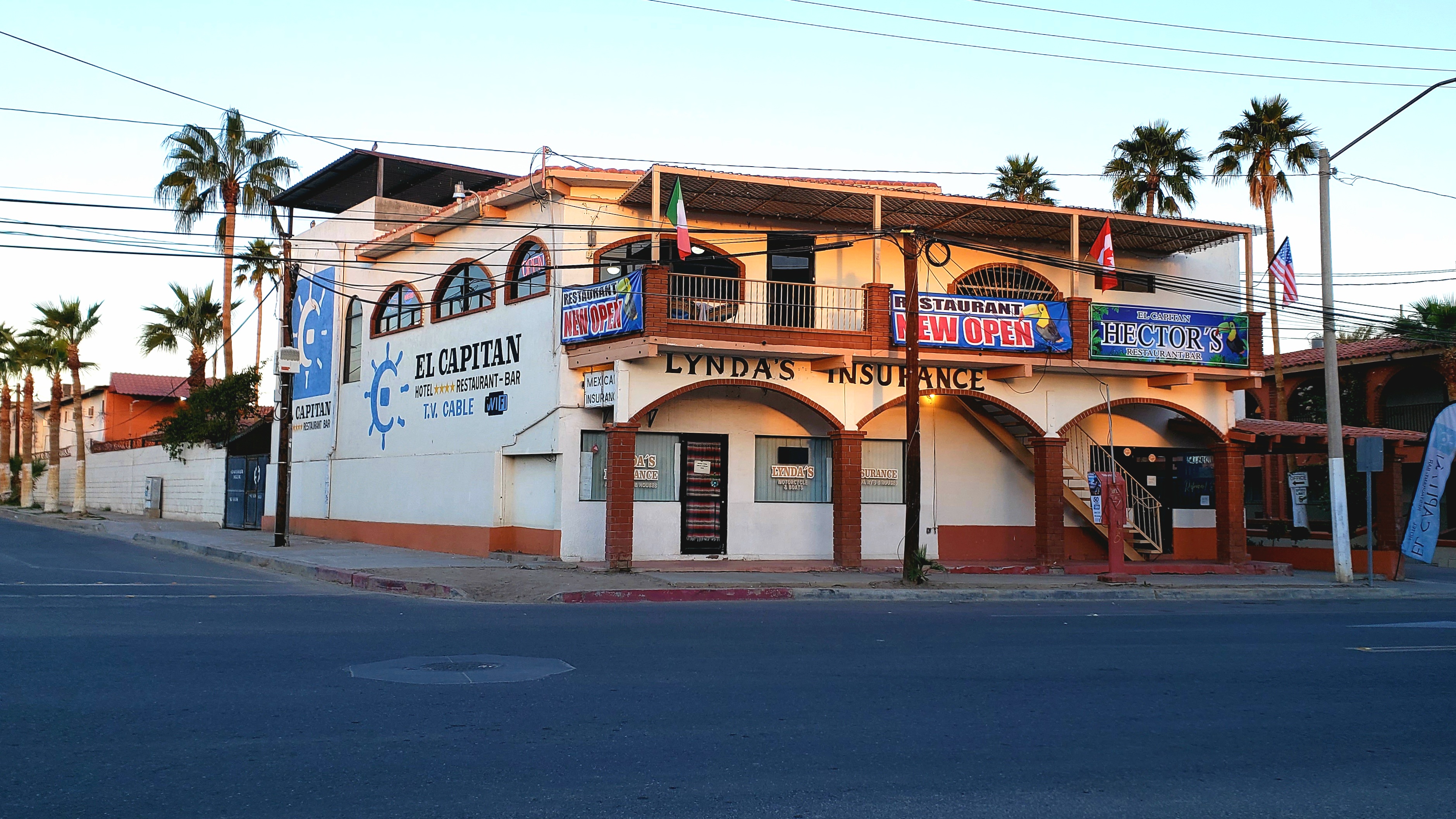 El Capitan Hector's Restaurant-Bar image 1