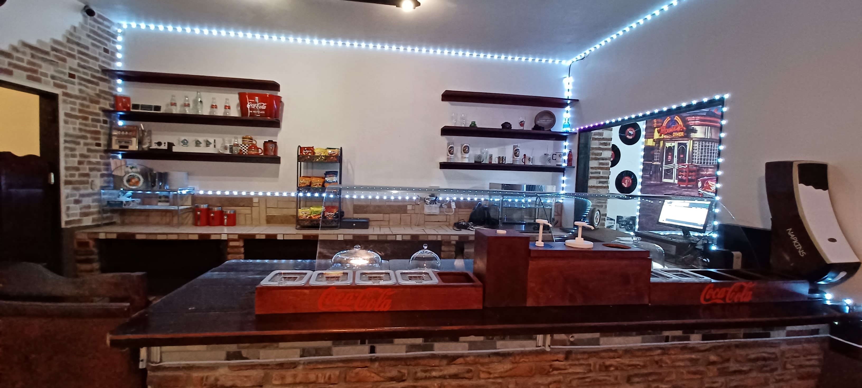 Devi's Diner image 6