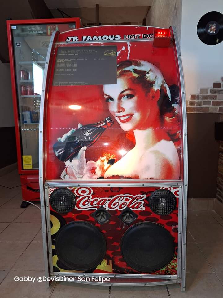 Devi's Diner image 9