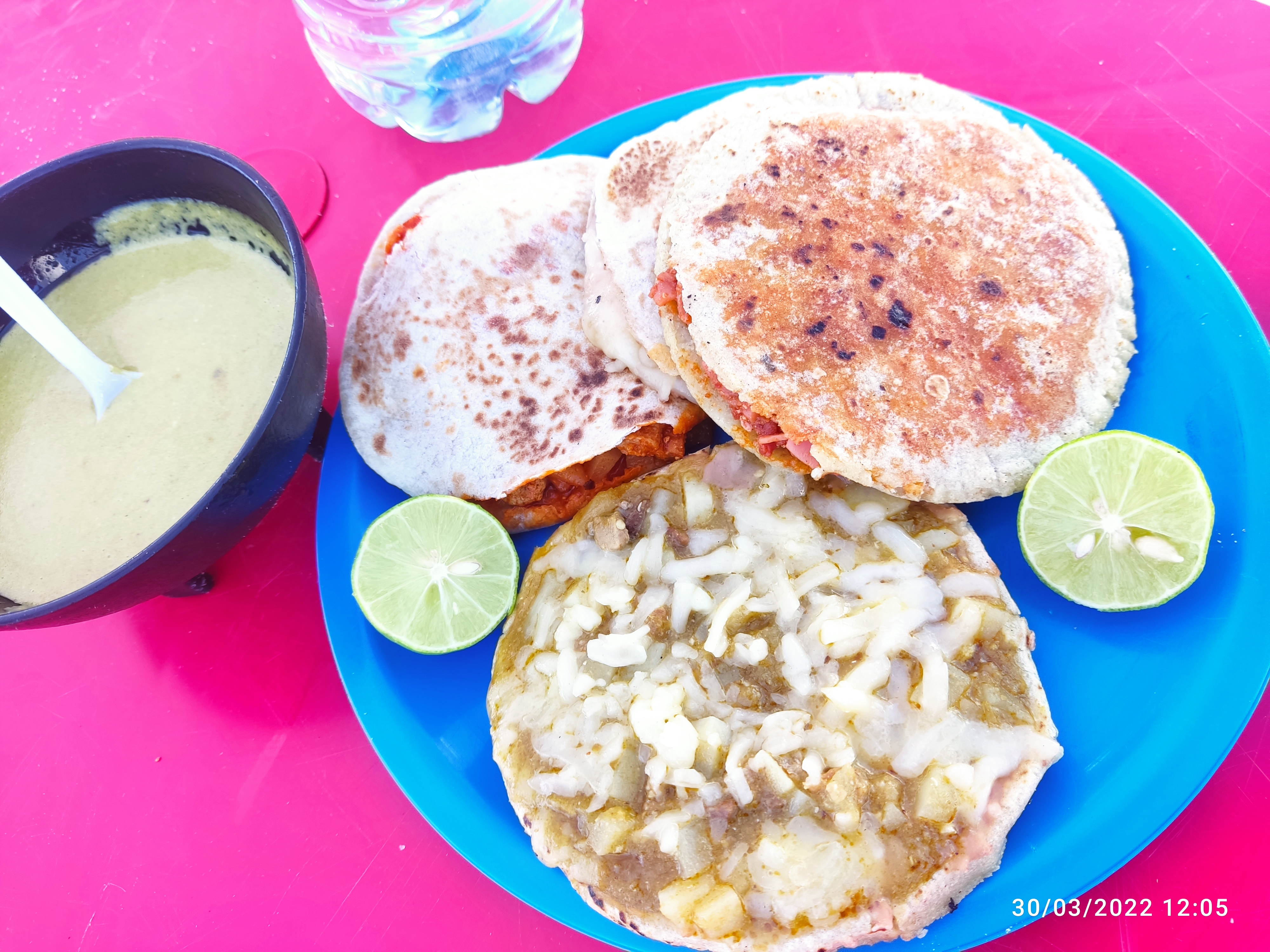 Gorditas "el rincóncito del Santos" image 2