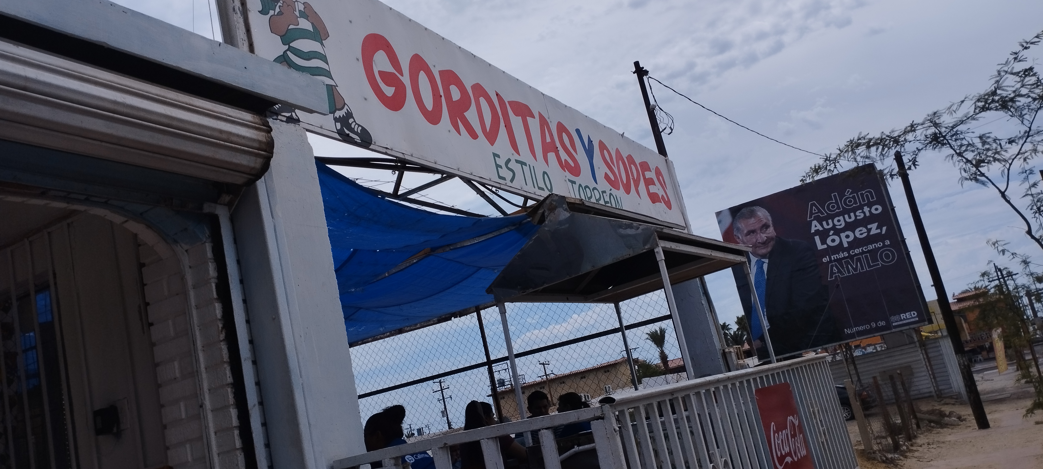 Gorditas "el rincóncito del Santos" image 8