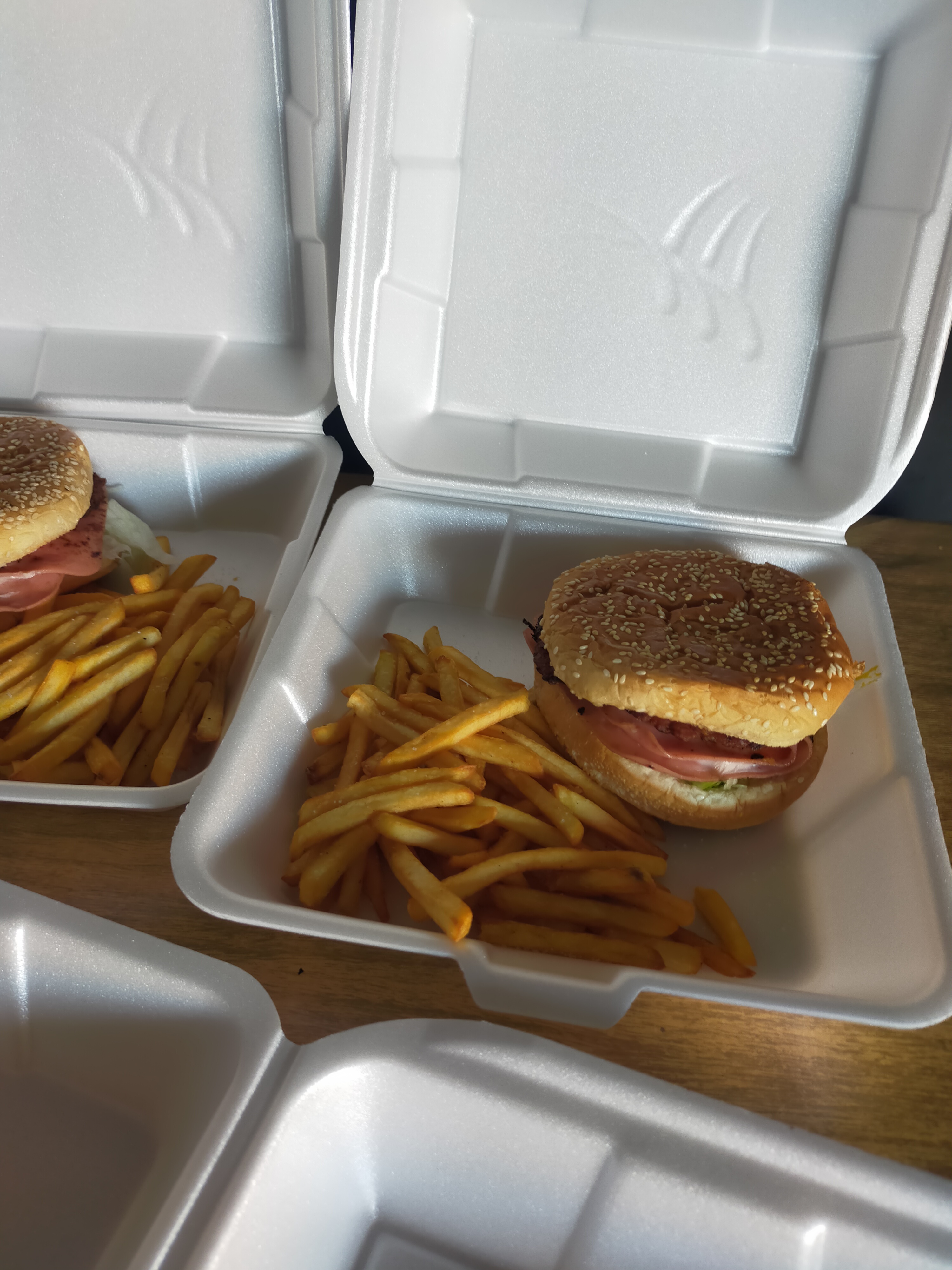 PLANETA BURGUER image 2