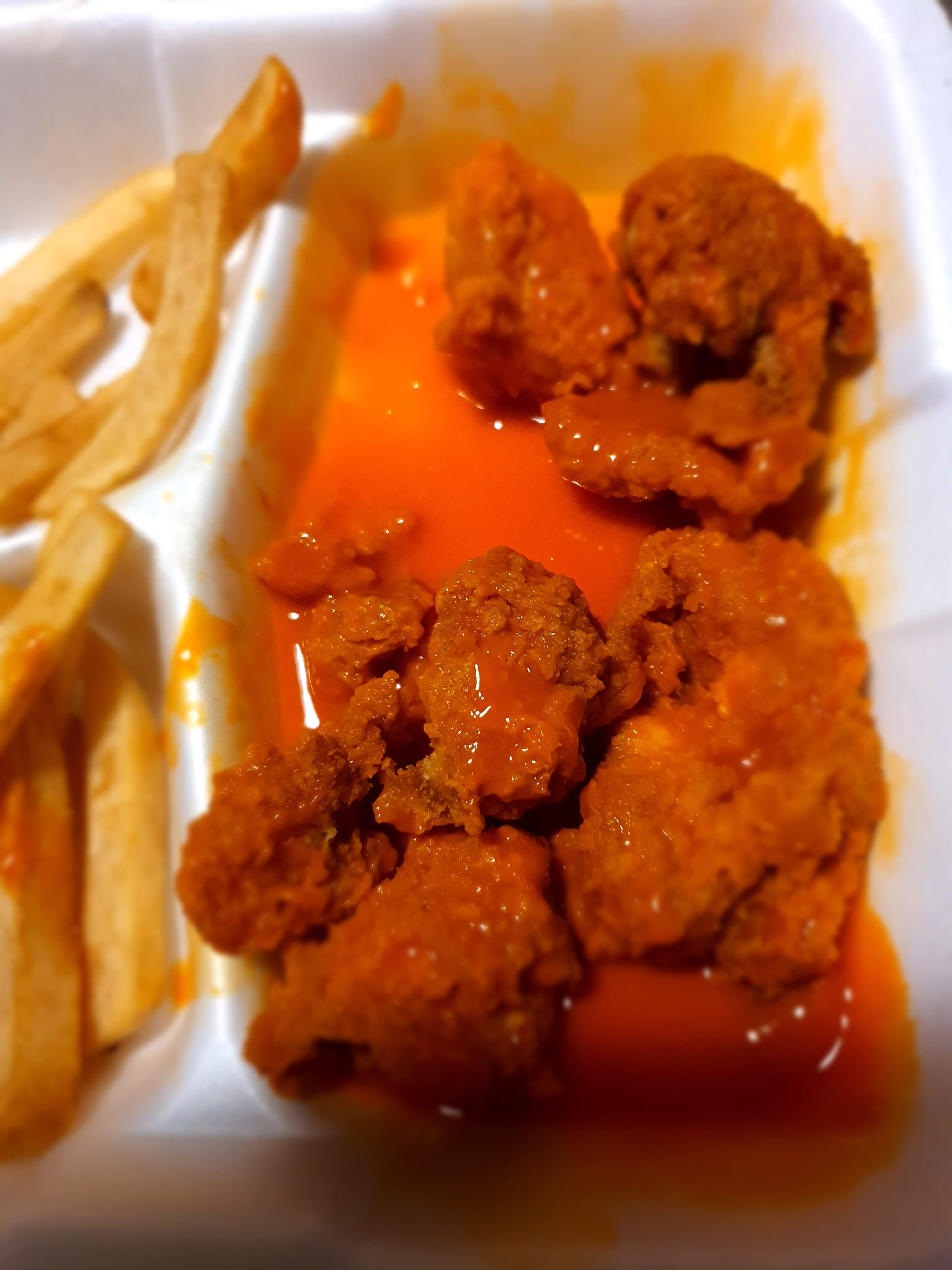 KRAKEN Sushi & Boneless image 6