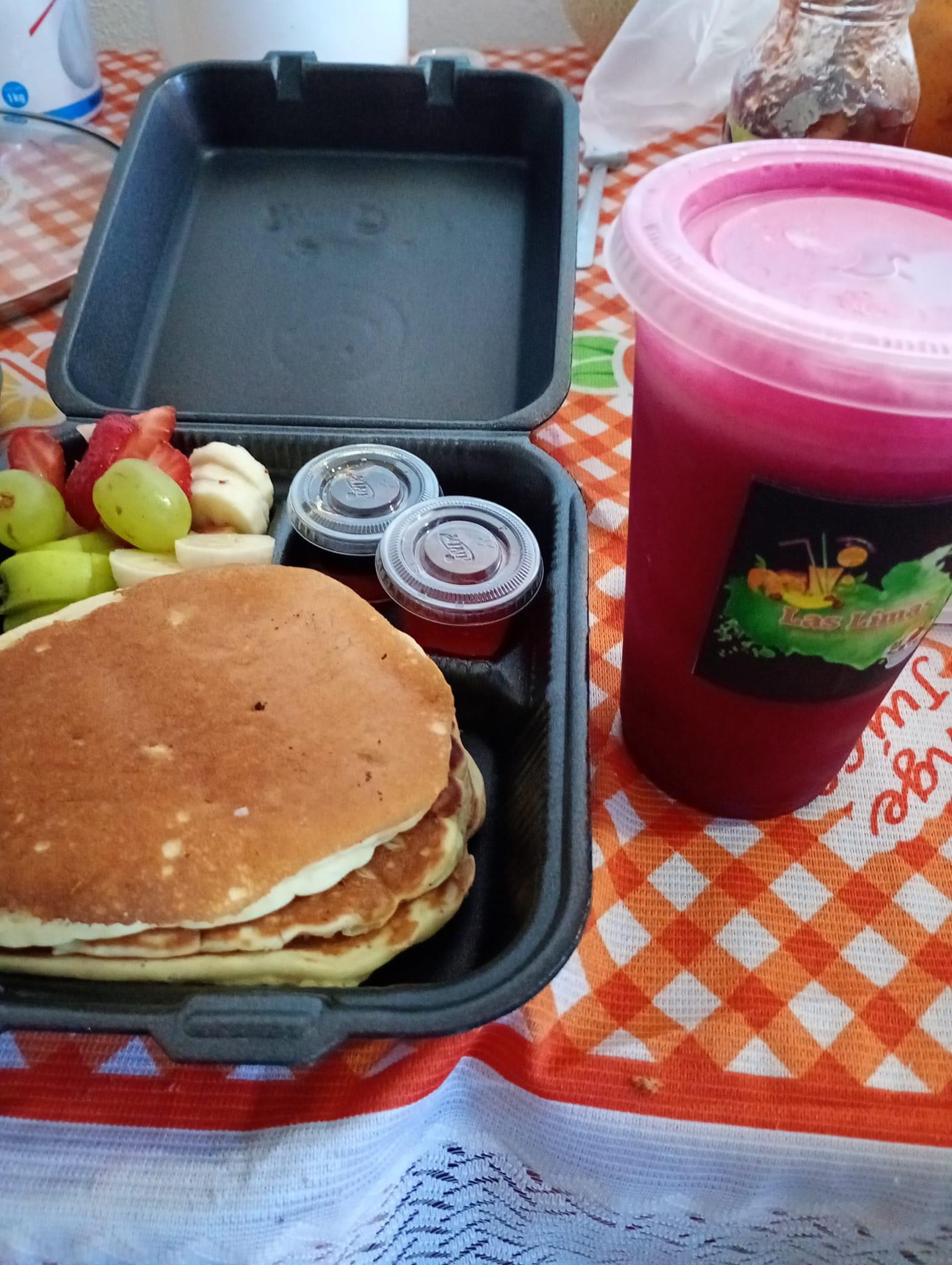 Jugos y Licuados “Las Limas” image 3