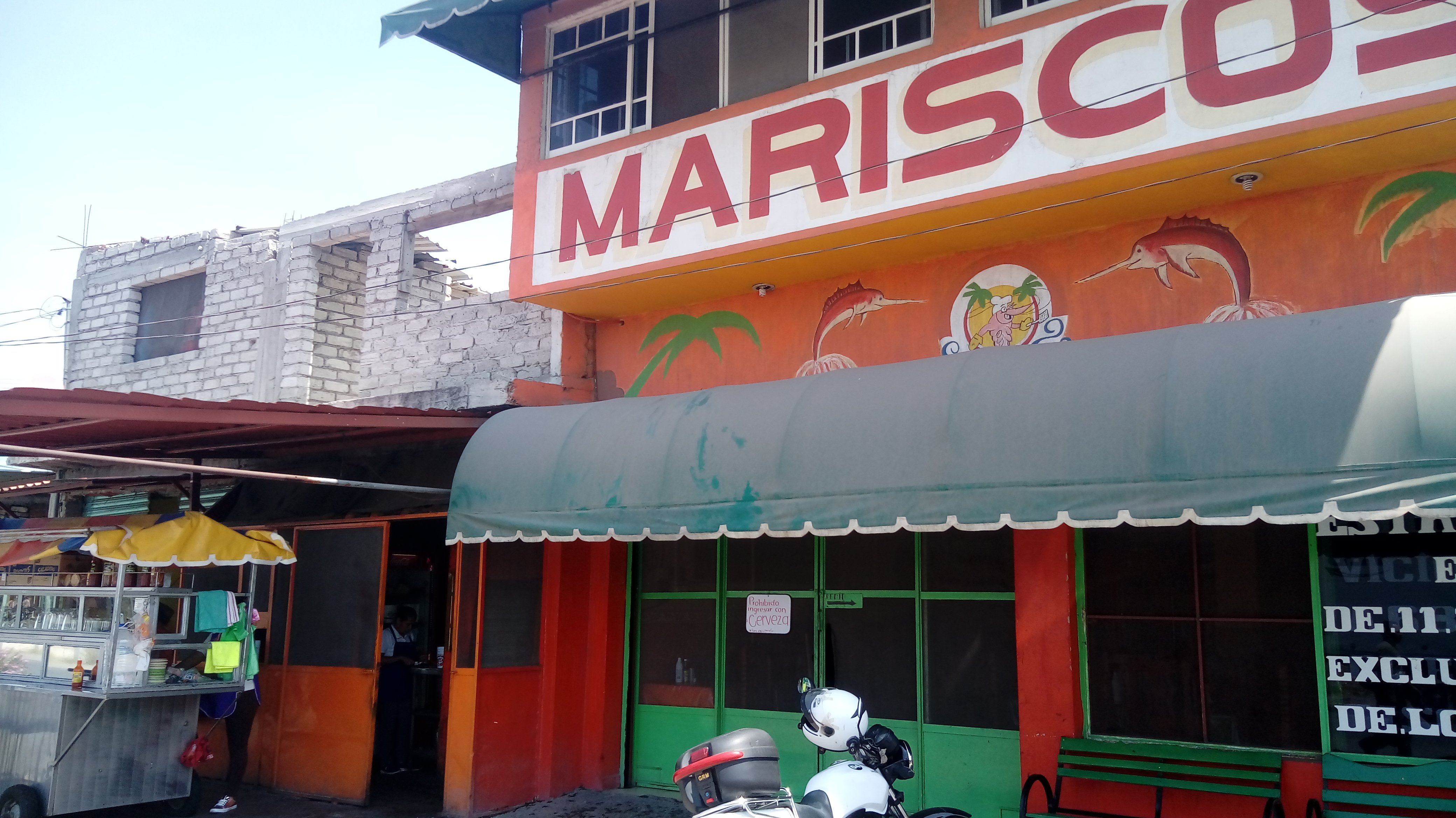 Mariscos Ferrocarril image 1