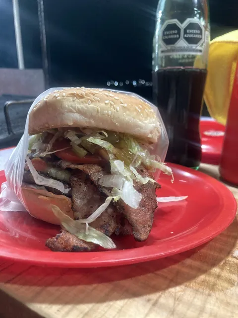 HAMBURGUESAS AL CARBÓN image 2