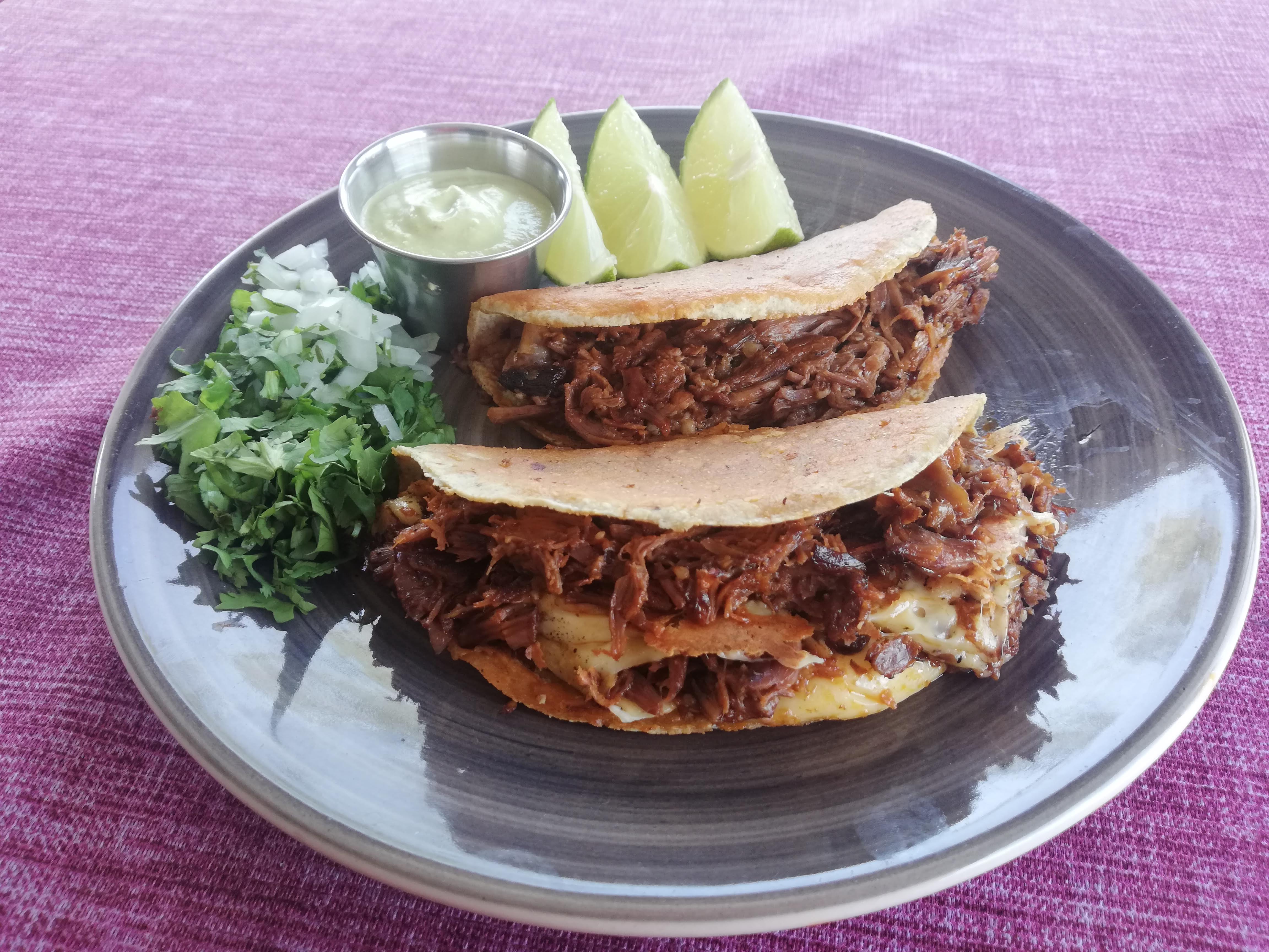 Er'z food and drinks image 7