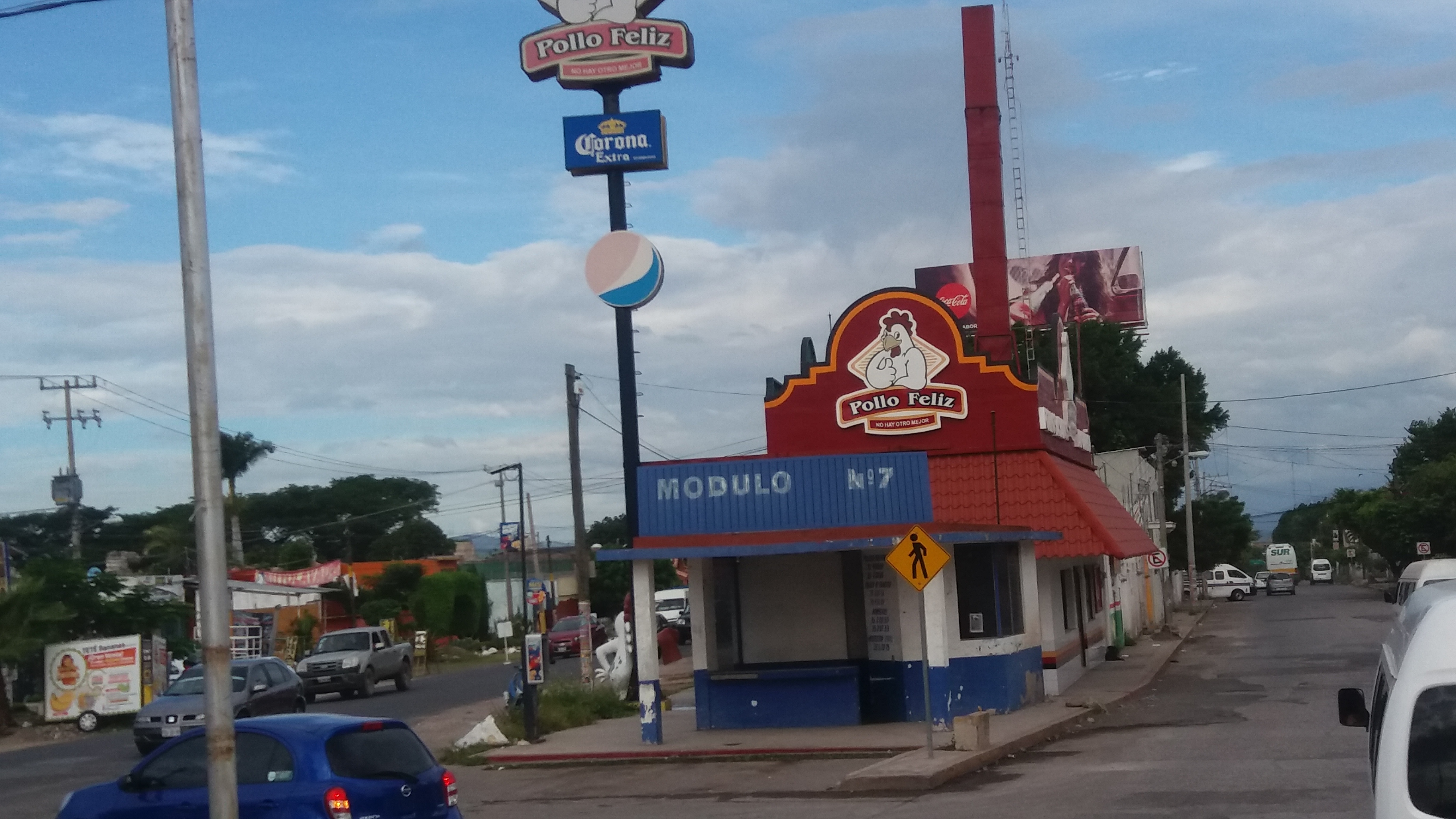 Restaurante Pollo Feliz image 1