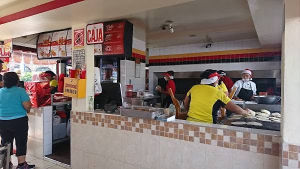 Restaurante Pollo Feliz image 4