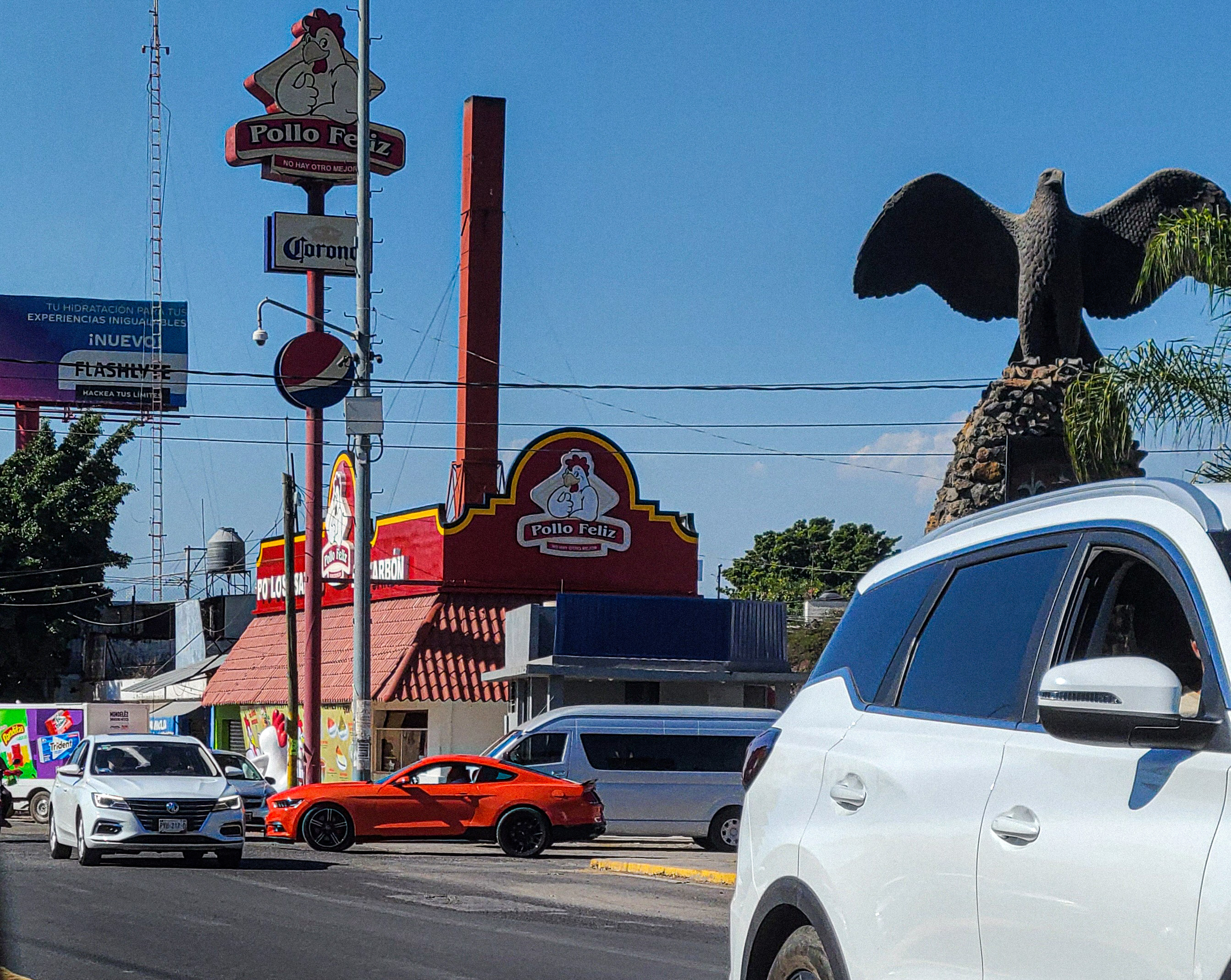 Restaurante Pollo Feliz image 5