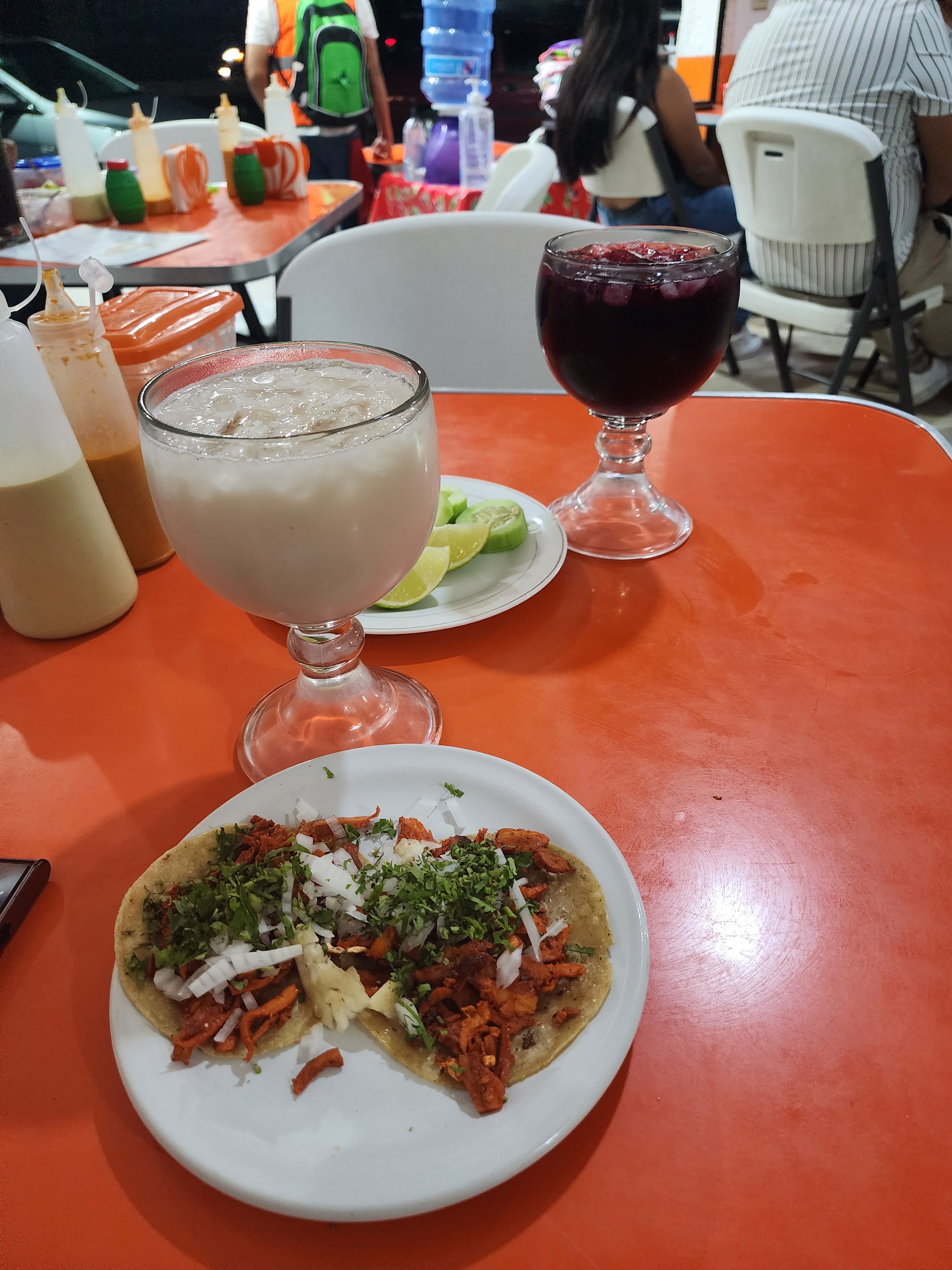 Taquería Las guacamayas image 8