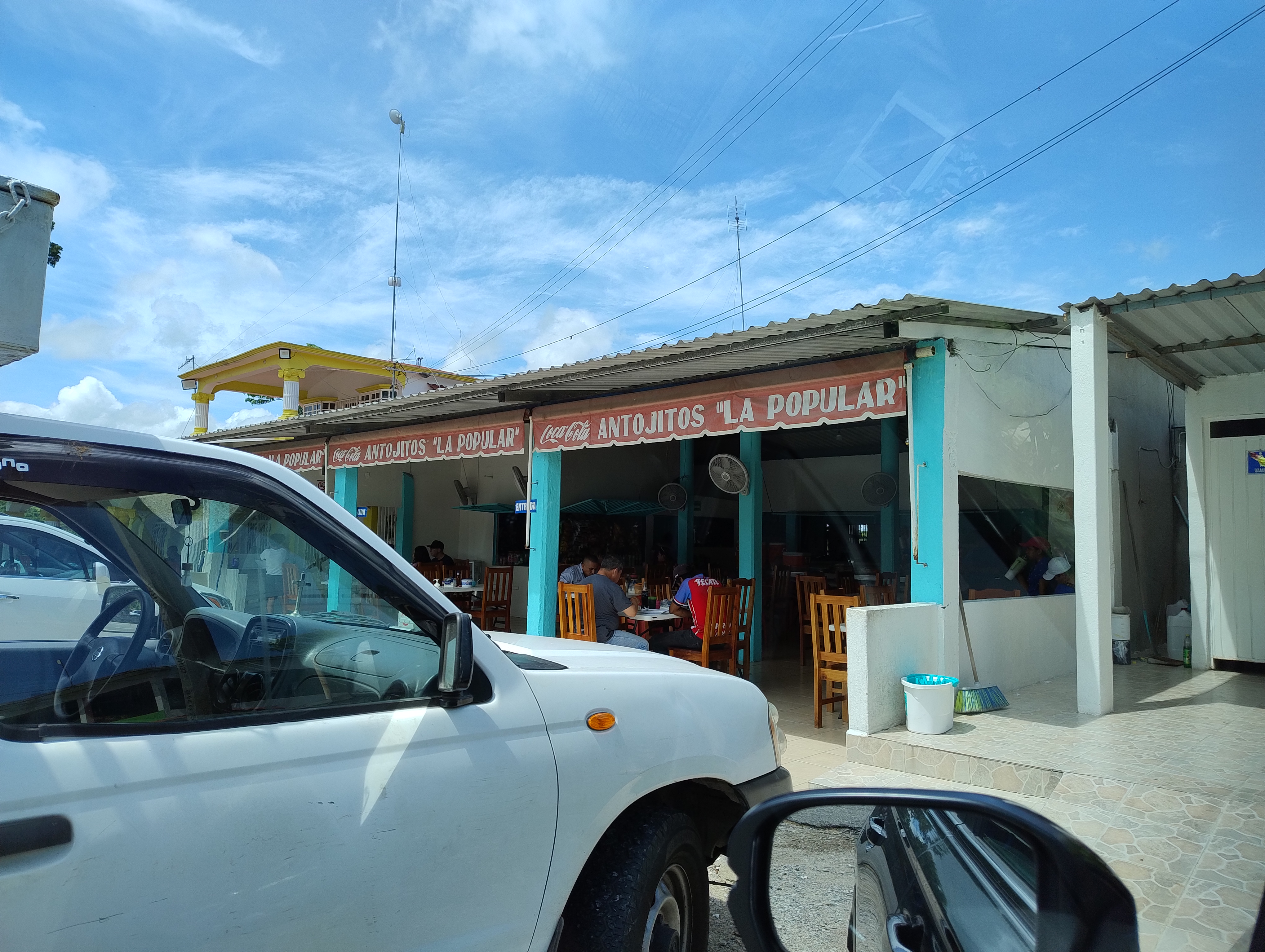 Antojitos La Popular image 3