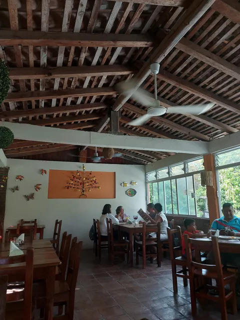Splendid Restaurant image 3