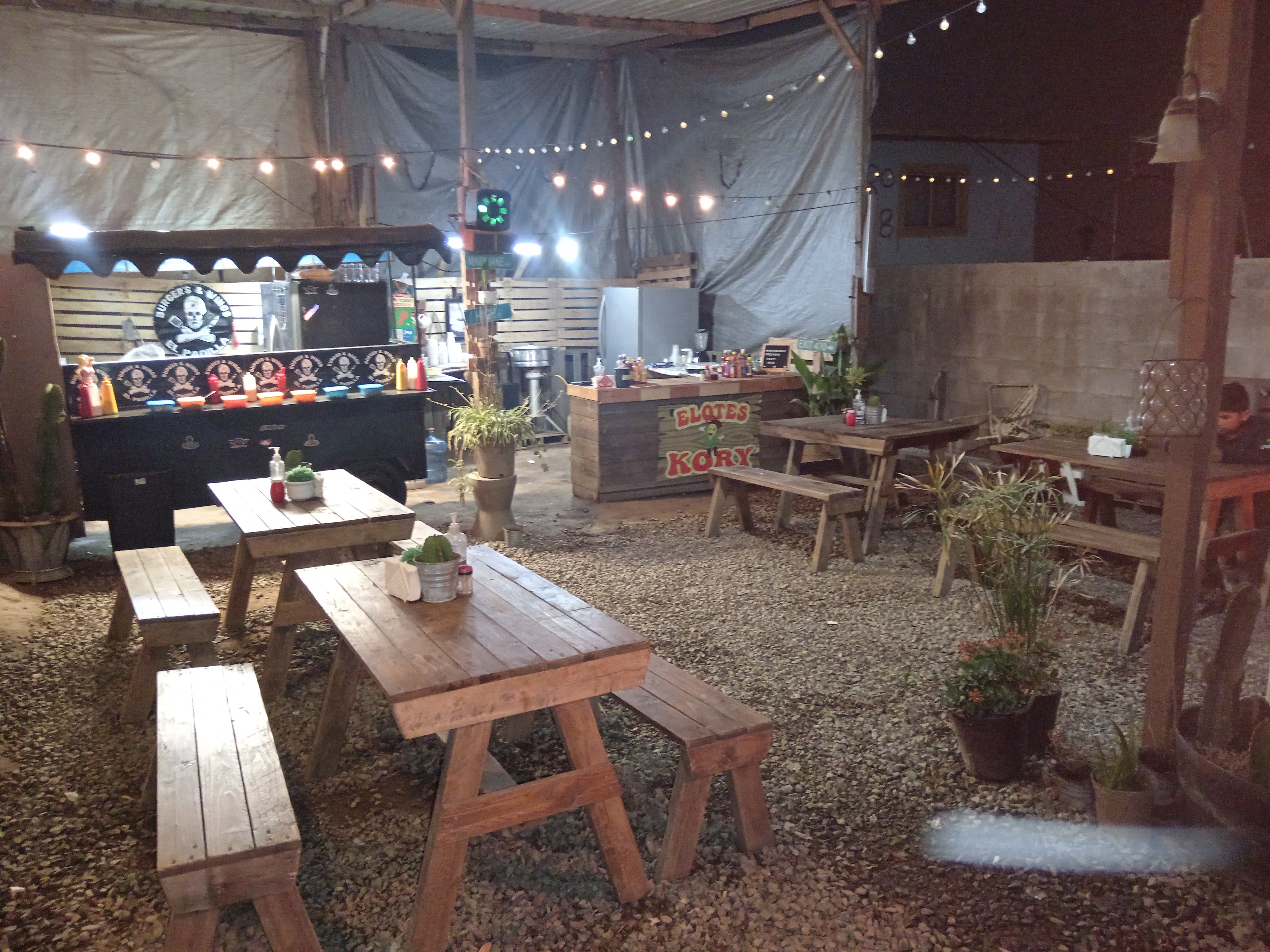 Burger & wings El padilla image 1