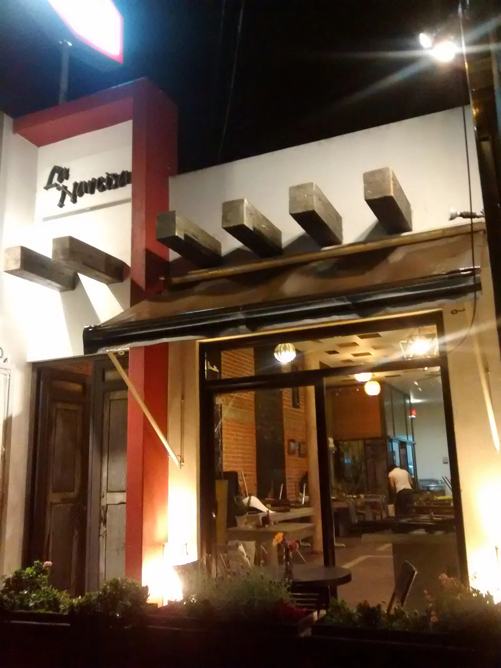 La Narcisa image 1