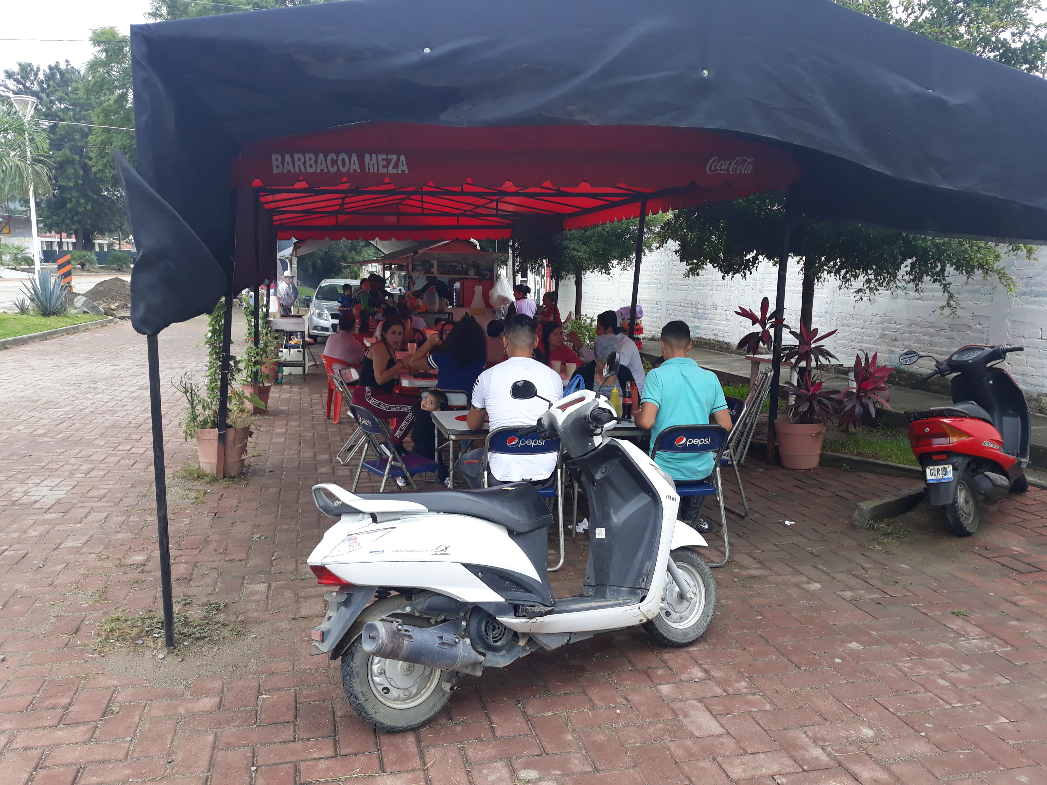 Barbacoa familia meza image 7