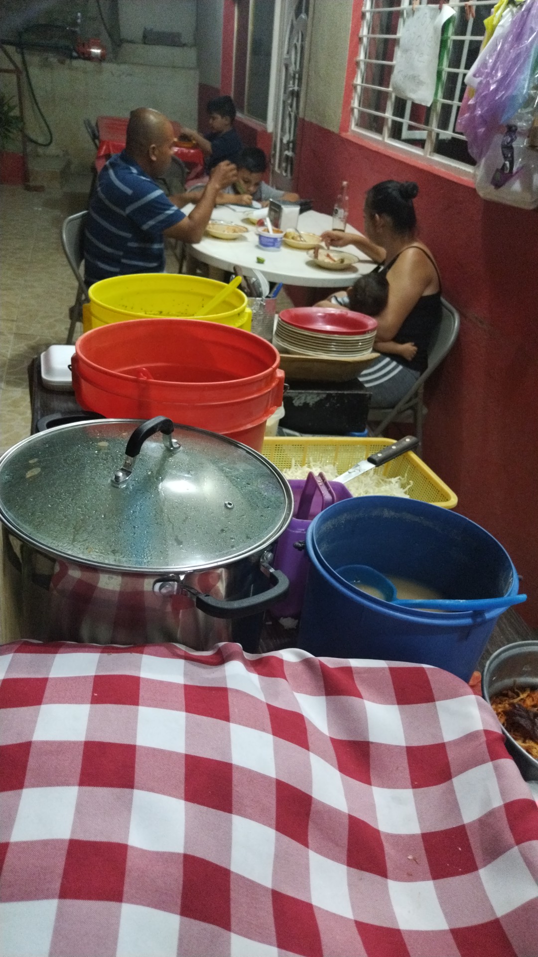 Tacos de $2 antes de a peso image 3