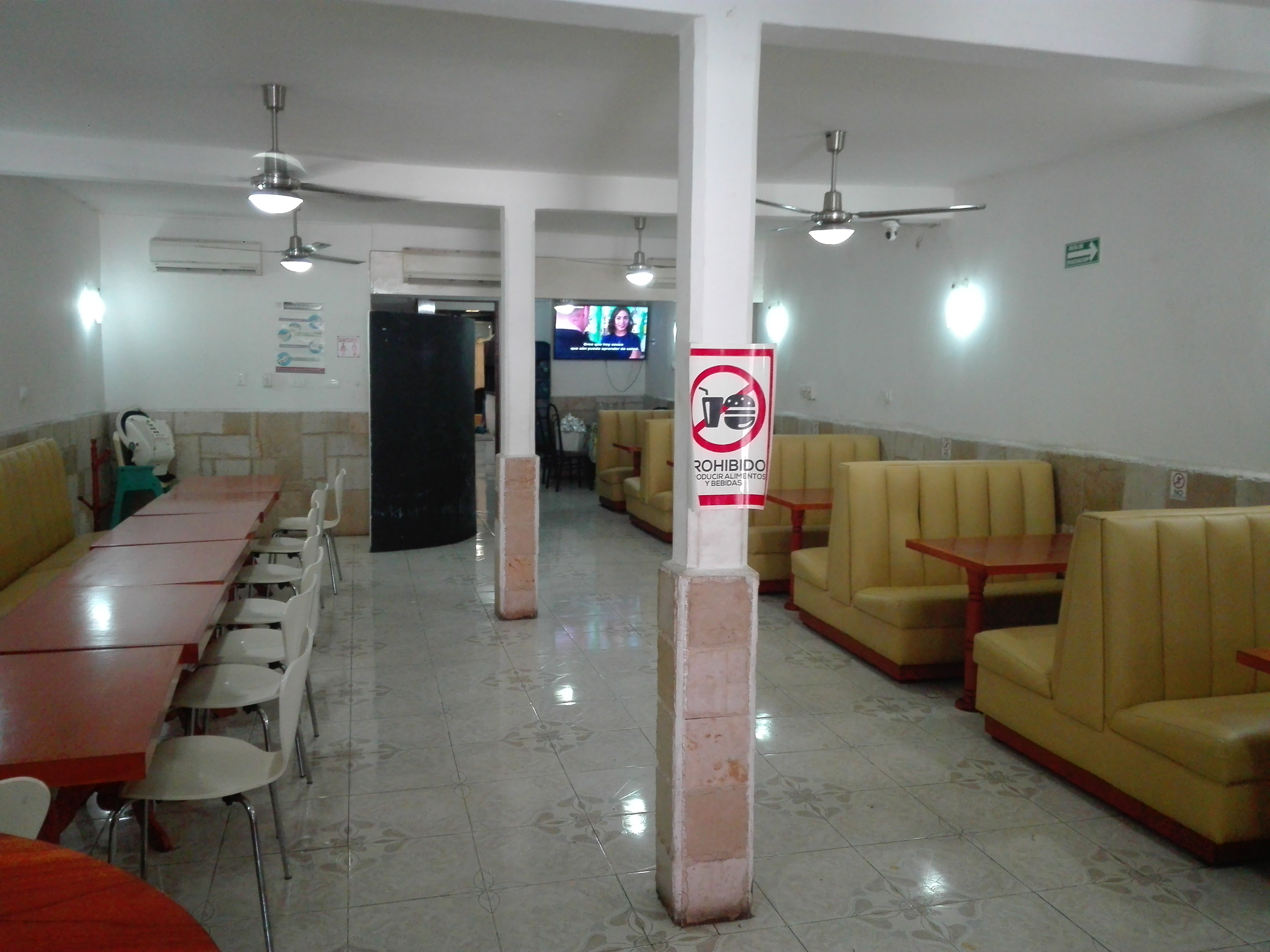 El Boulevard Pollos Asados y Restaurant image 2