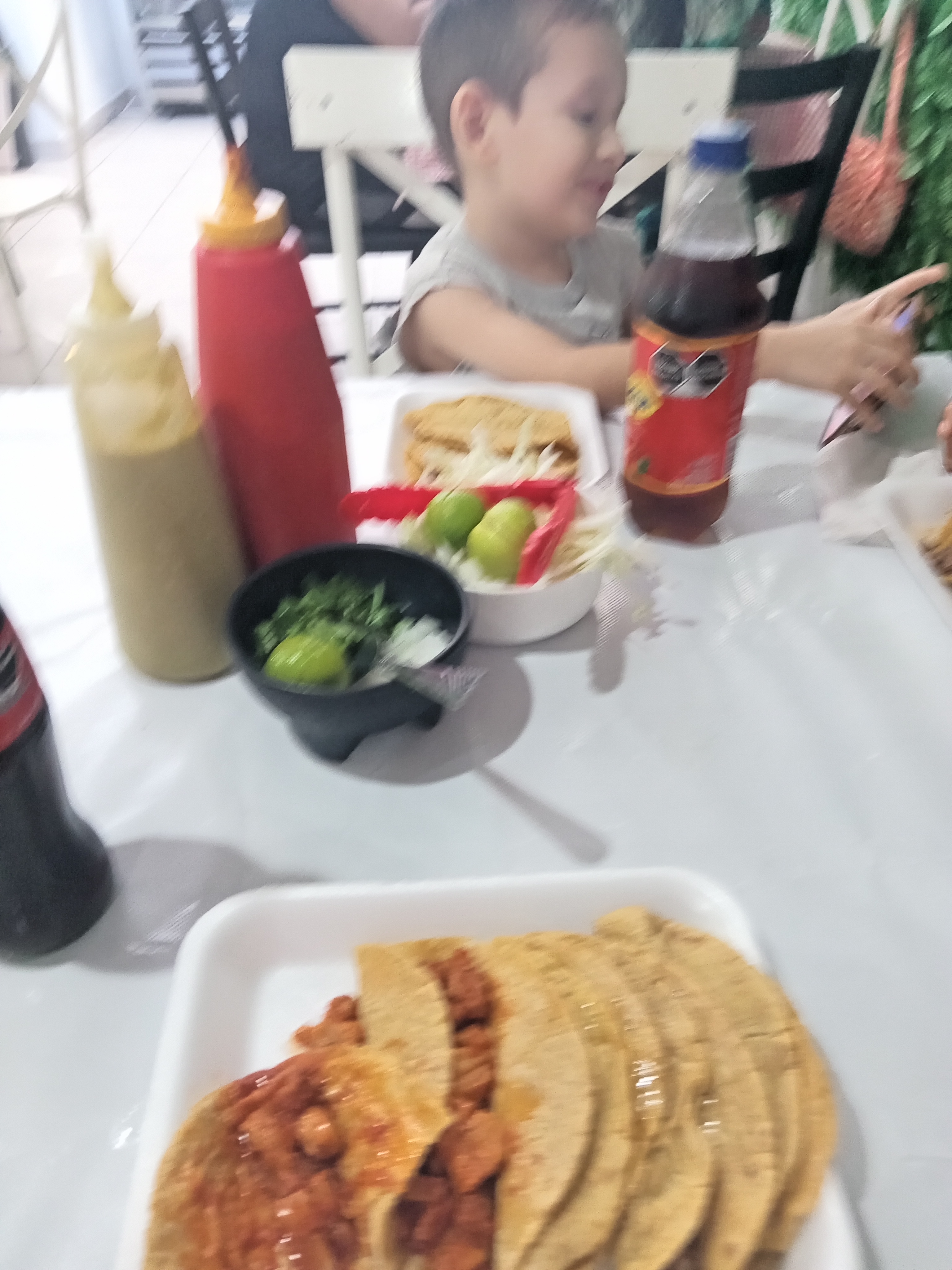 Los Guisados (gorditas y tacos) image 8