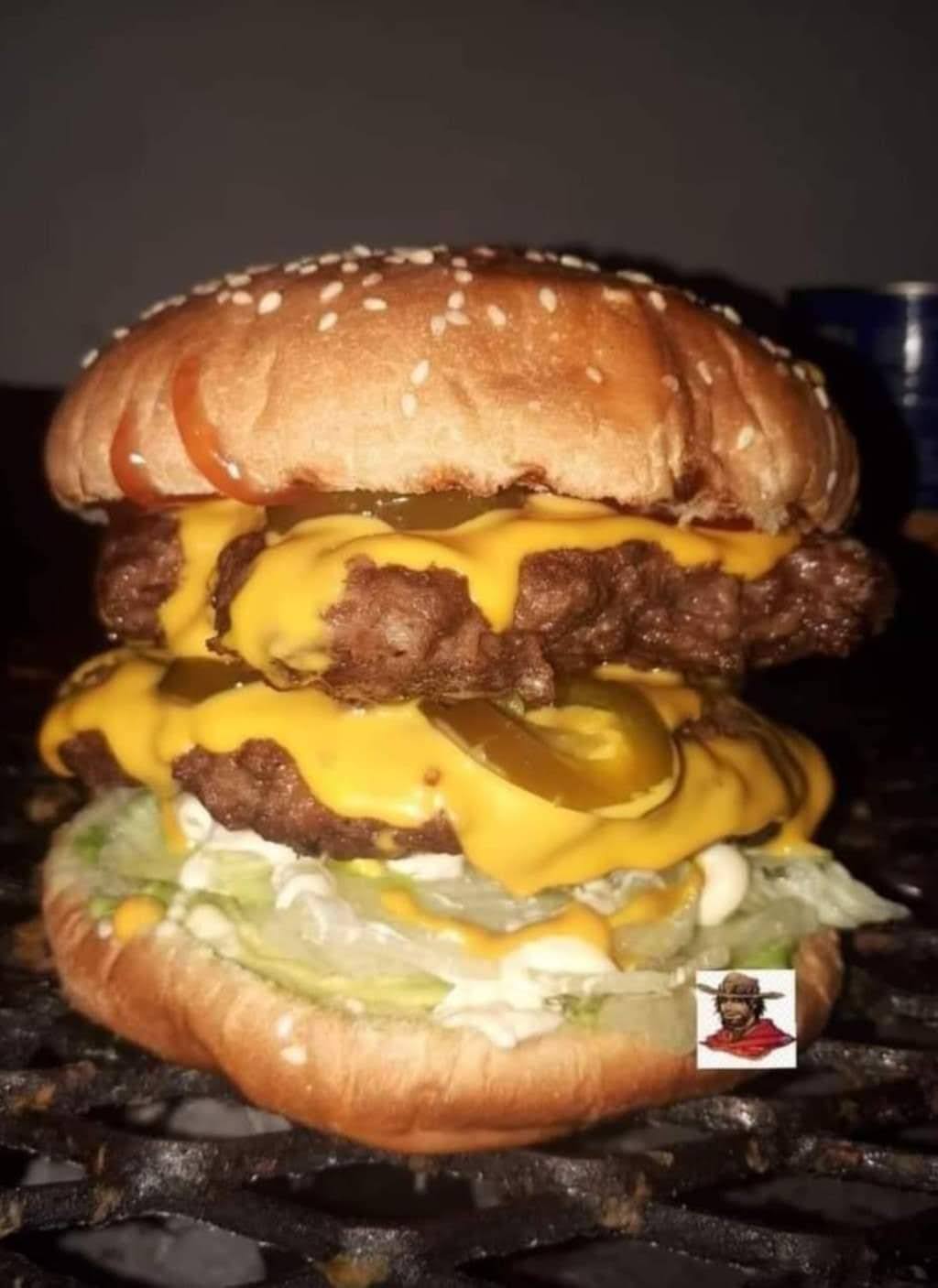 El Forastero Burguer image 2