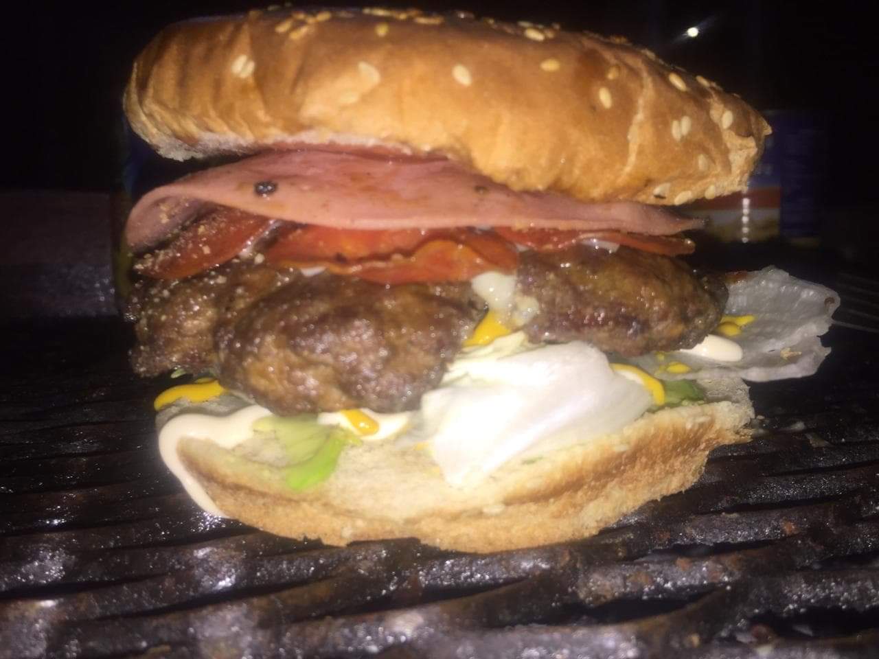 El Forastero Burguer image 8