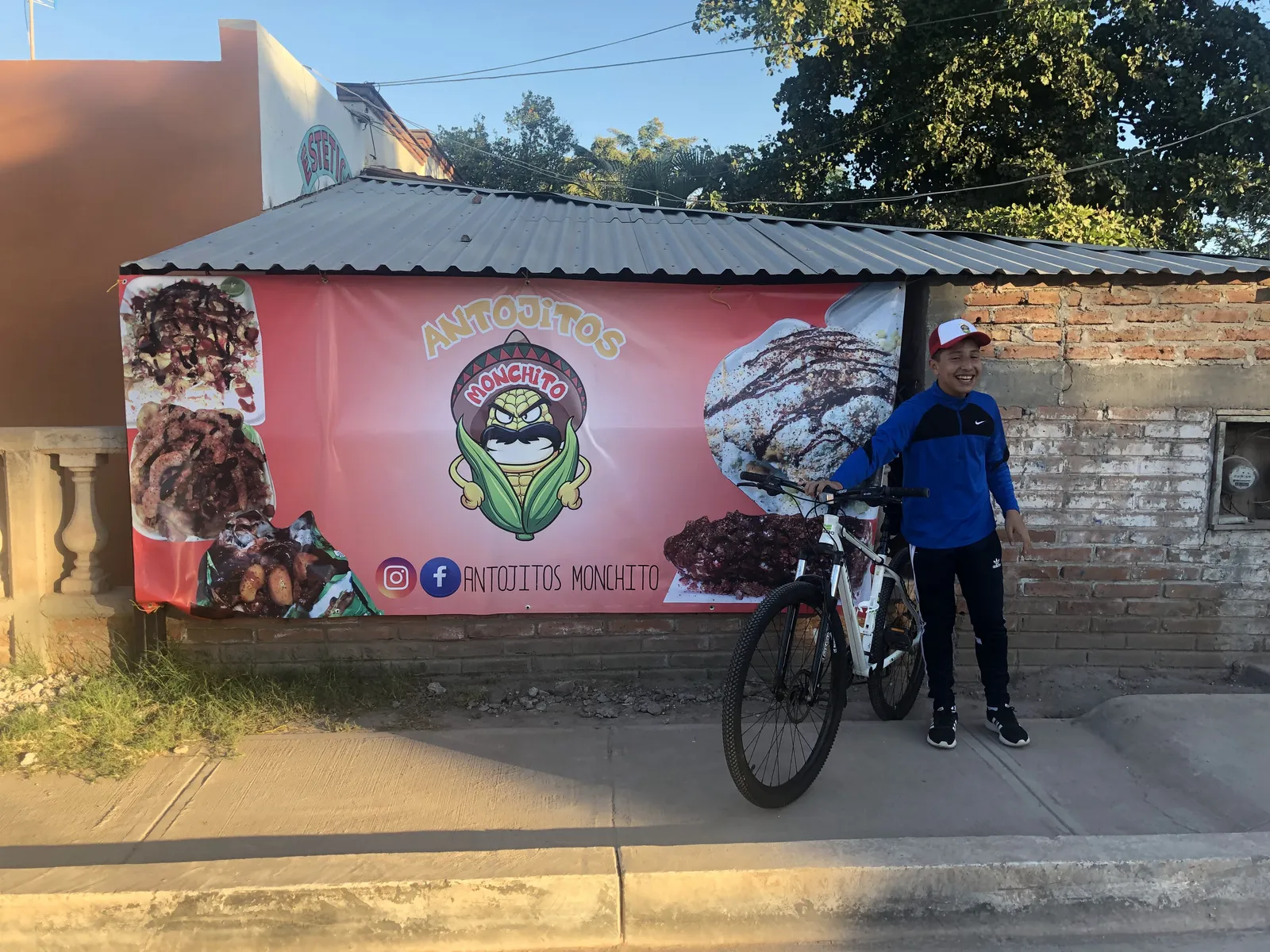 Antojitos monchito image 8