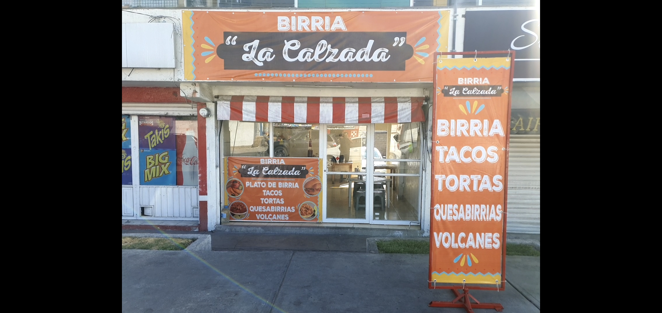 Birria La Calzada image 1