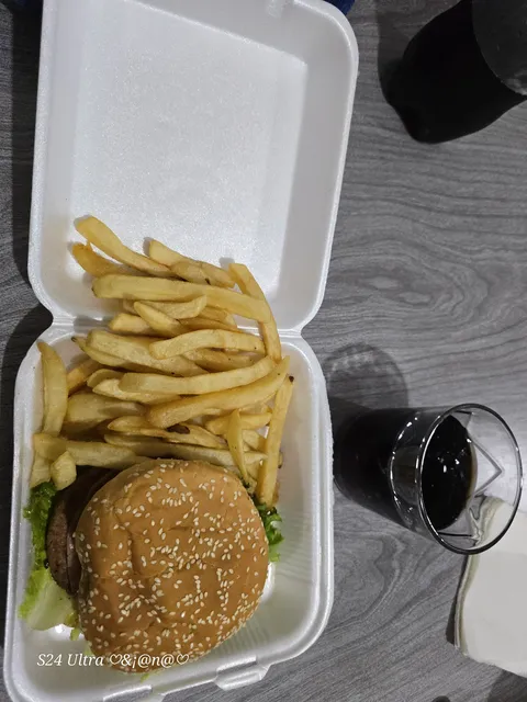 Danny's BurgerHaus image 8