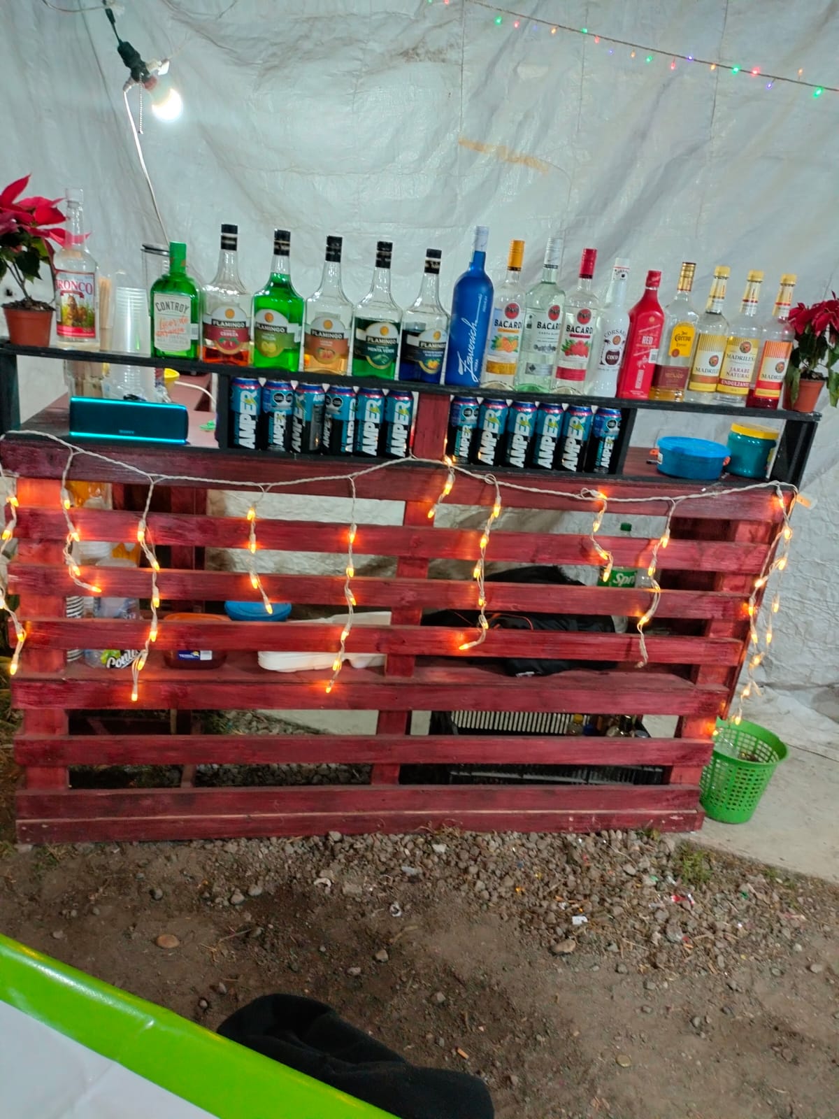 Alitas y hamburguesas Medin image 1