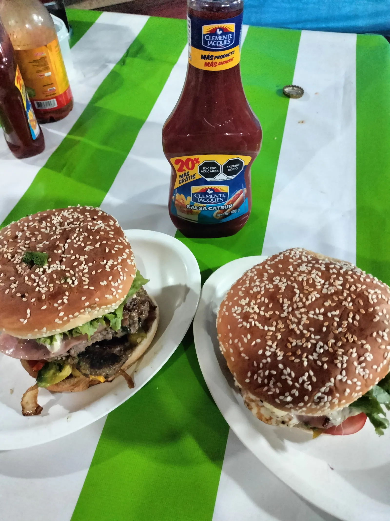 Alitas y hamburguesas Medin image 4