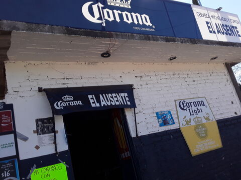 Taqueria y bebidas El Ausente image 4