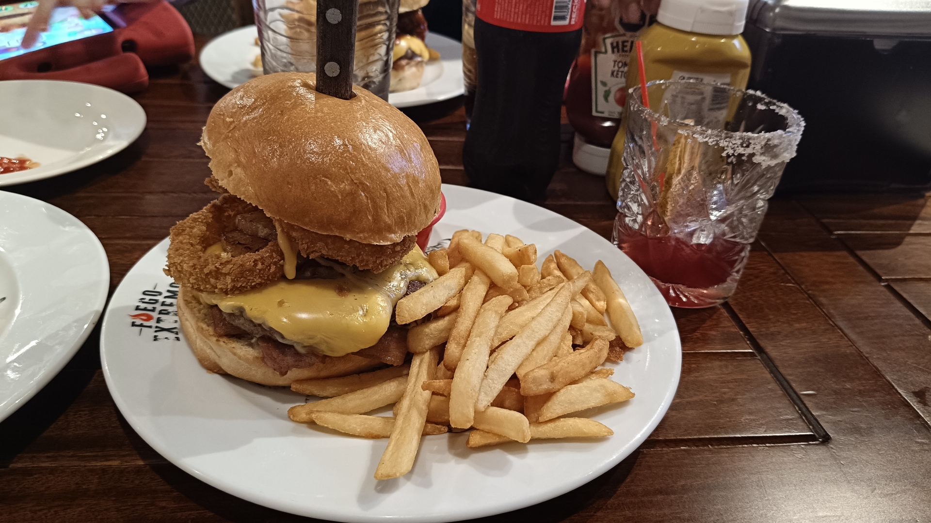 Fuego Extremo | Hamburguesas image 3