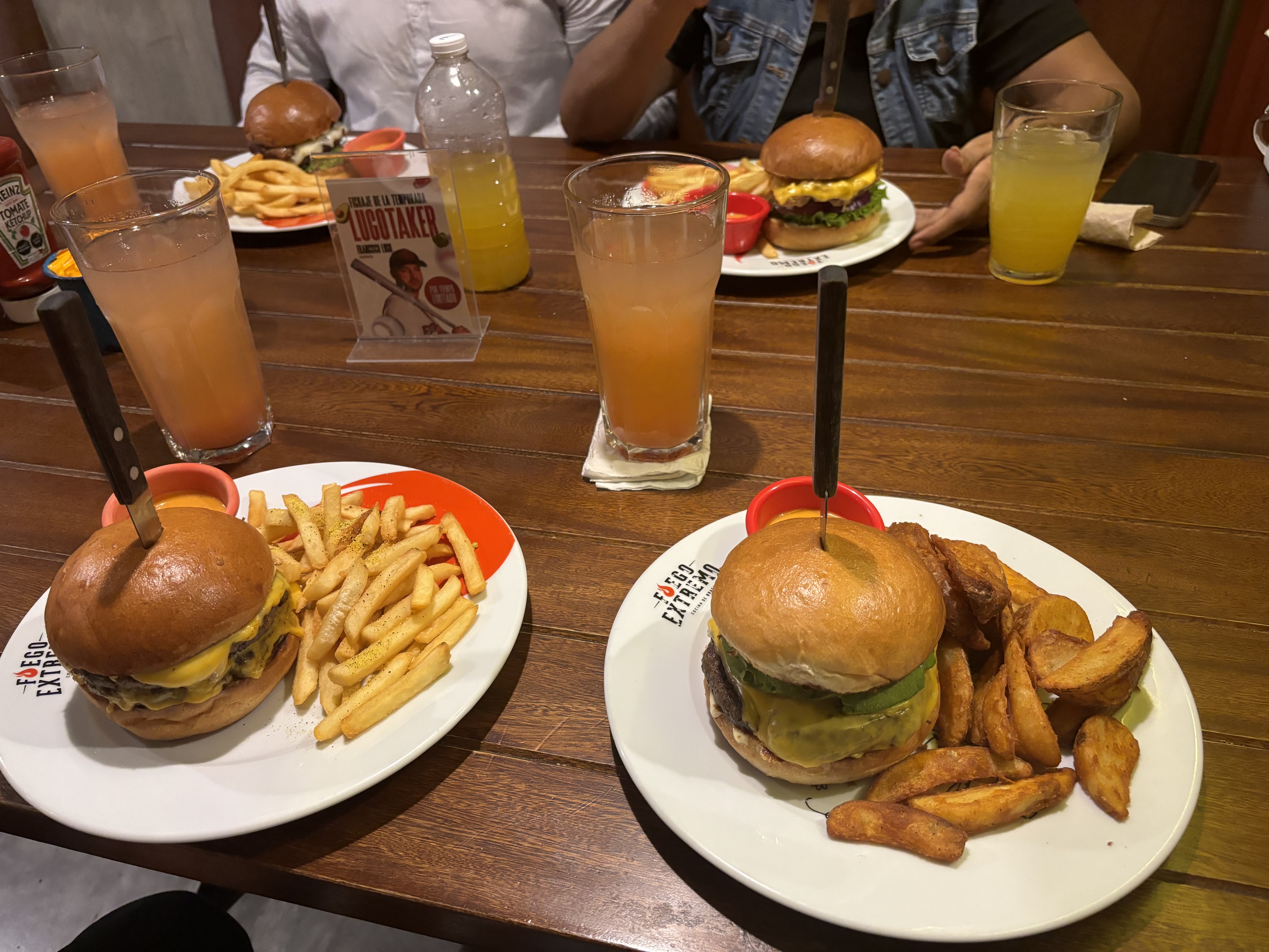Fuego Extremo | Hamburguesas image 5