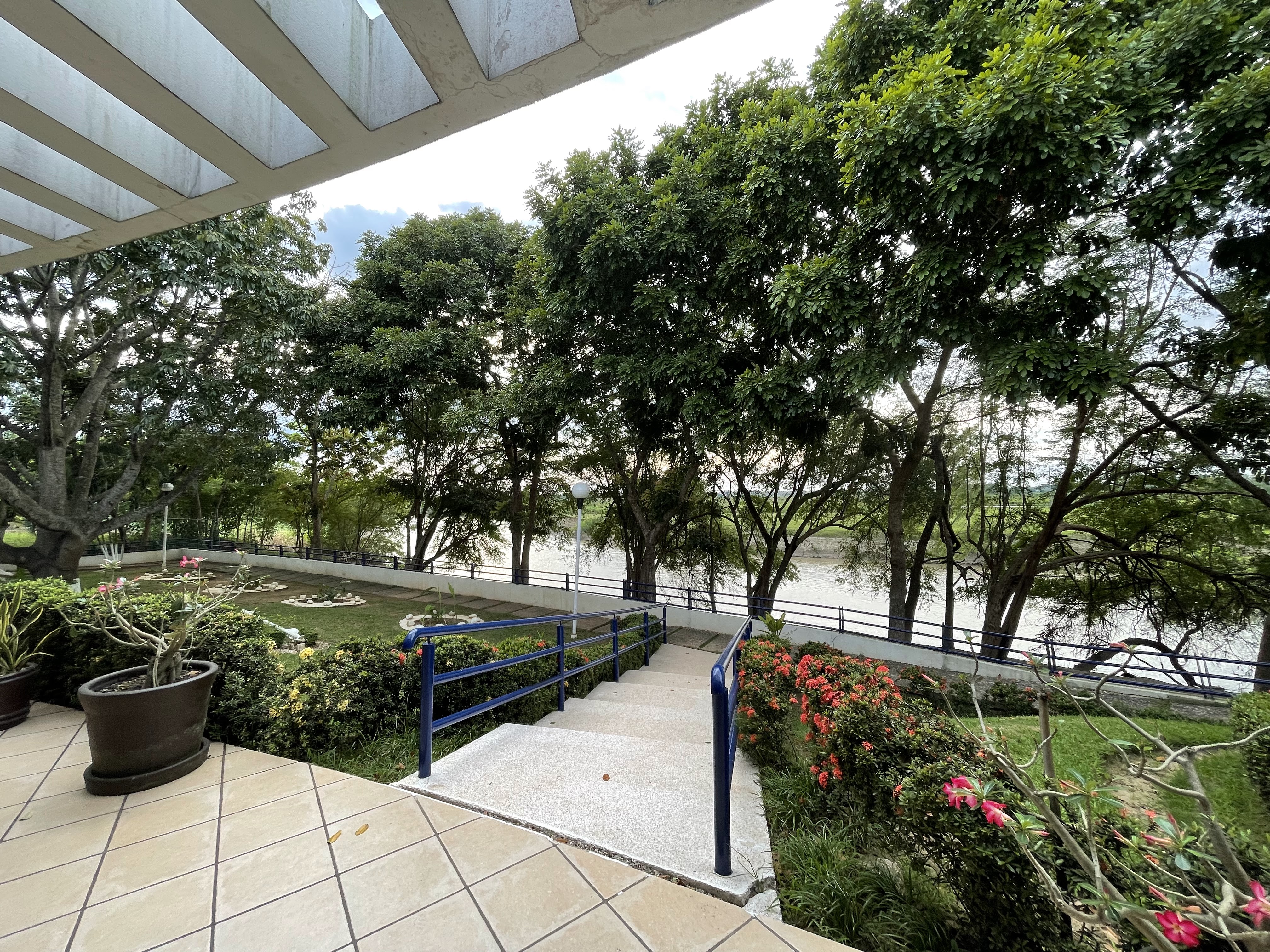 Mariscos La Lupita - Parrilla image 10